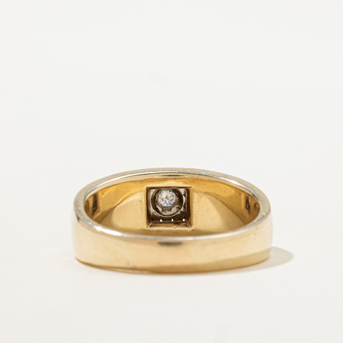 Alliance bicolore or et diamants, sertie d'un halo carré | Taille 13 |