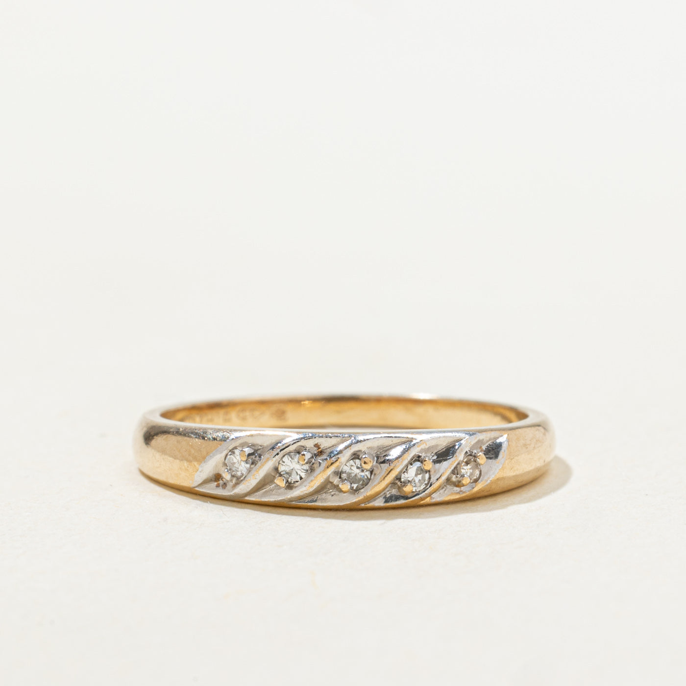 Canadian Five Stone Diamond Twisted Band | SZ 6.0 |