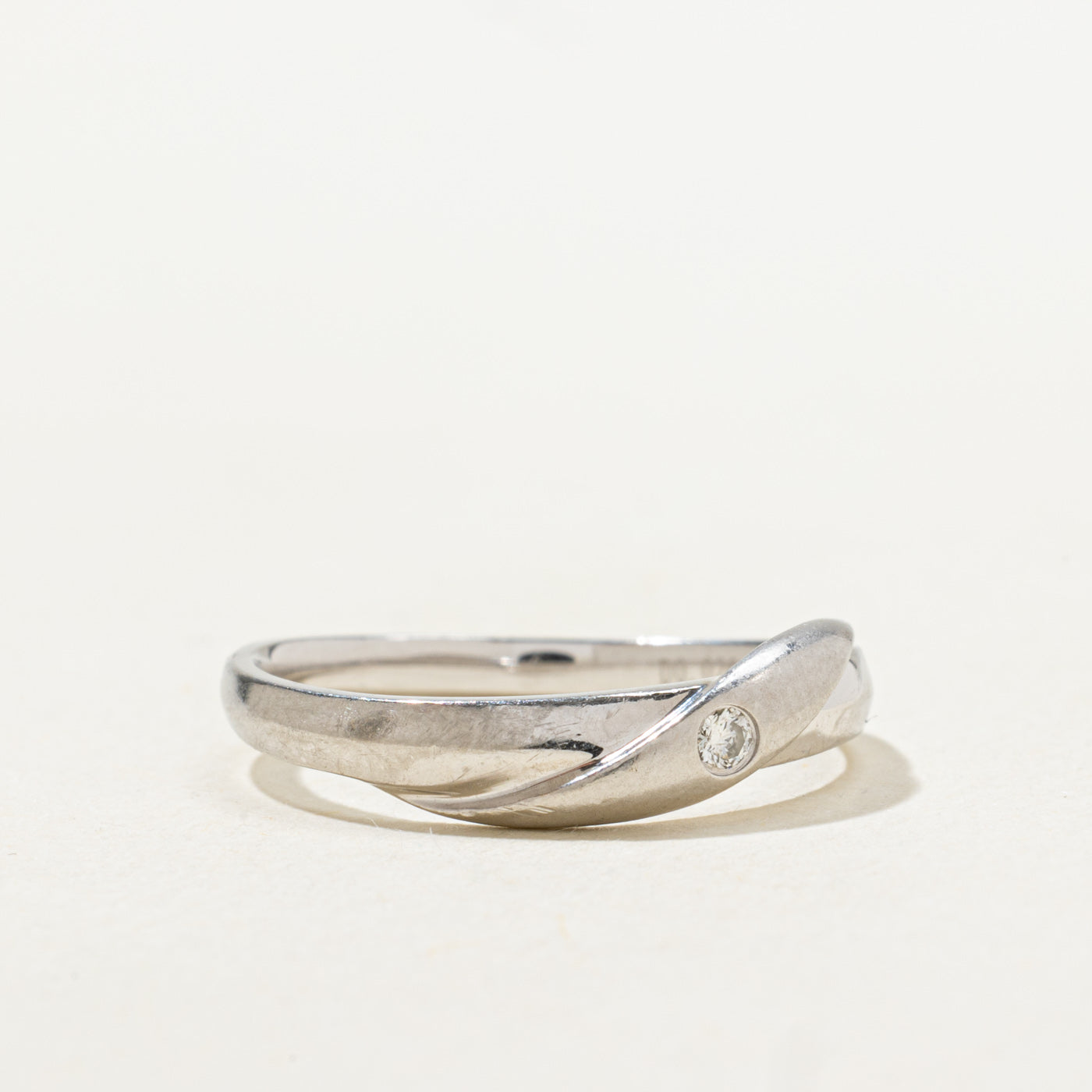 Flush Set Diamond Crossover Band | SZ 6.75 |