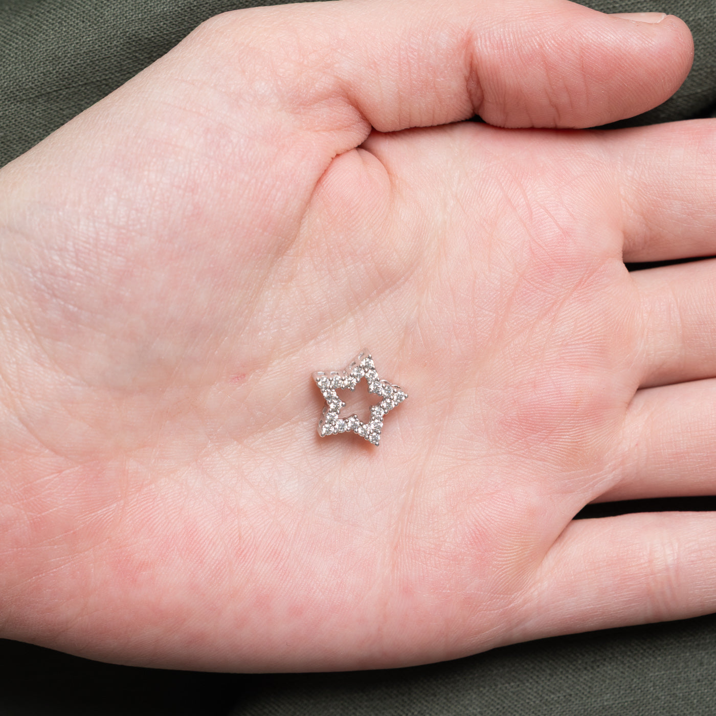 Pendentif étoile ouverte en diamant