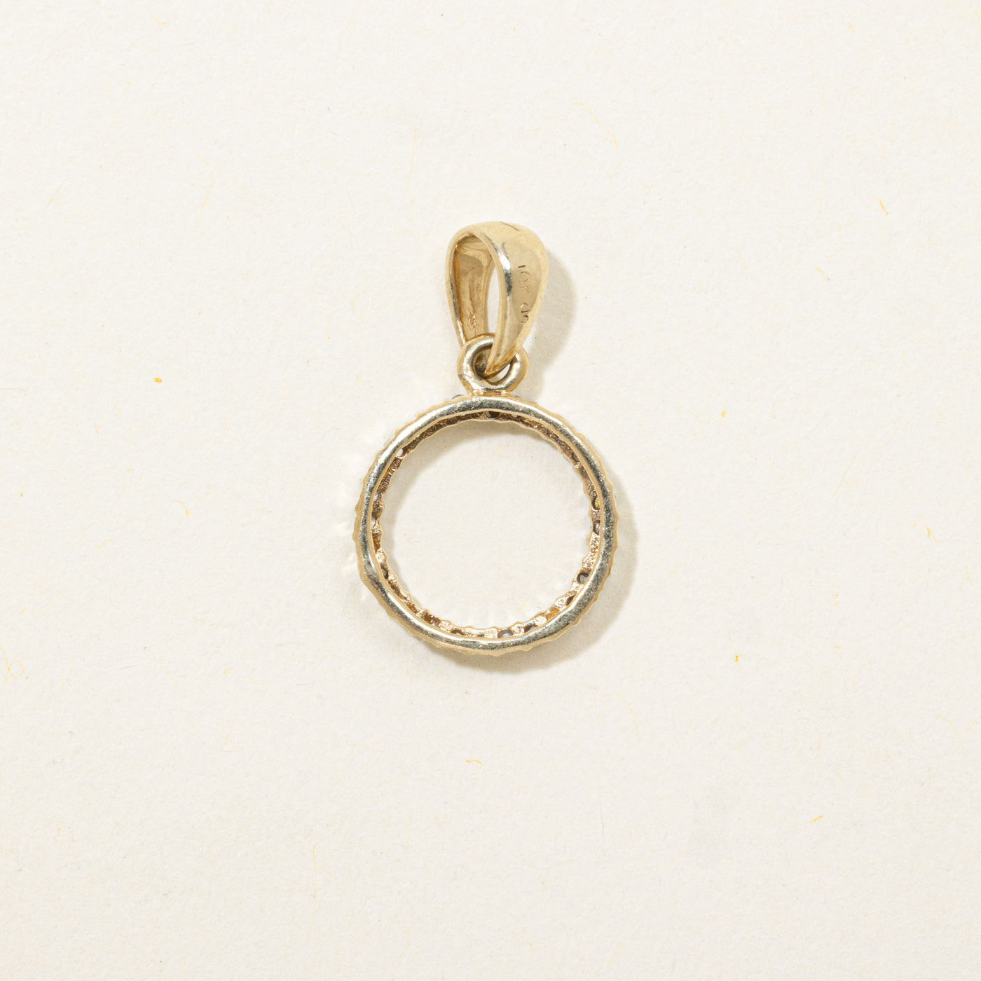 Pendentif cercle de diamants