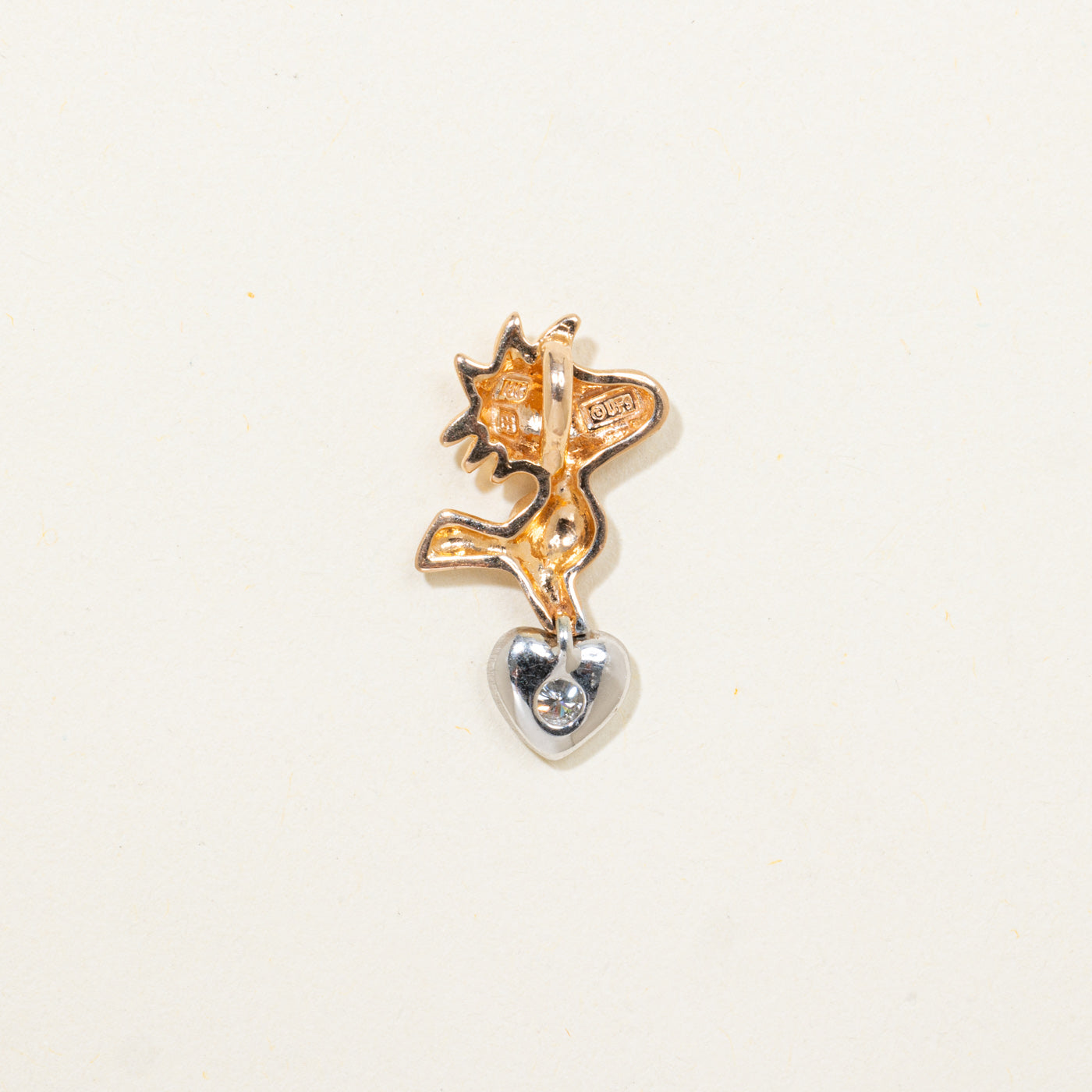 Flush Set Diamond Peanuts Woodstock Heart Pendant