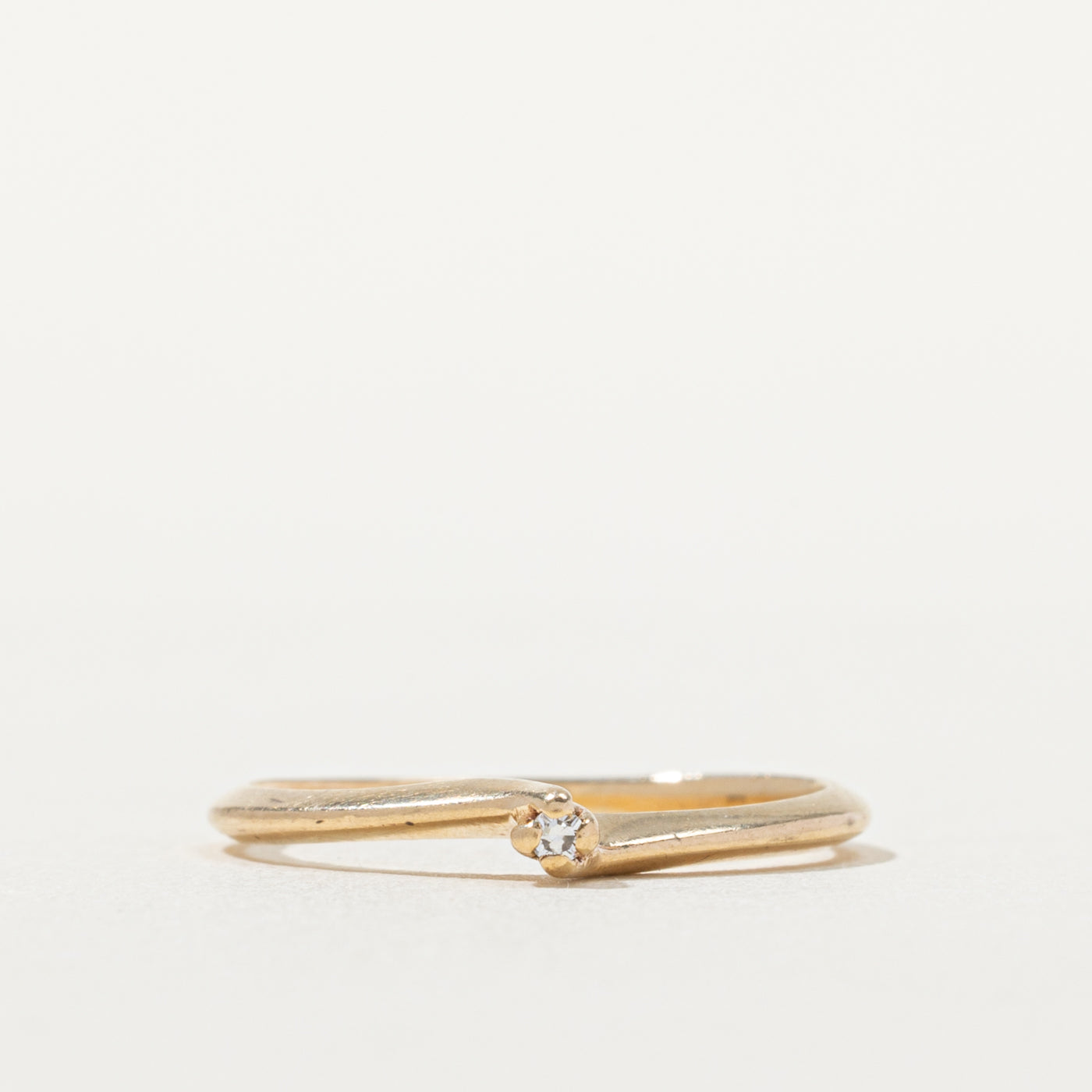 Canadian 10k Diamond Petite Bypass Ring | SZ 5.75