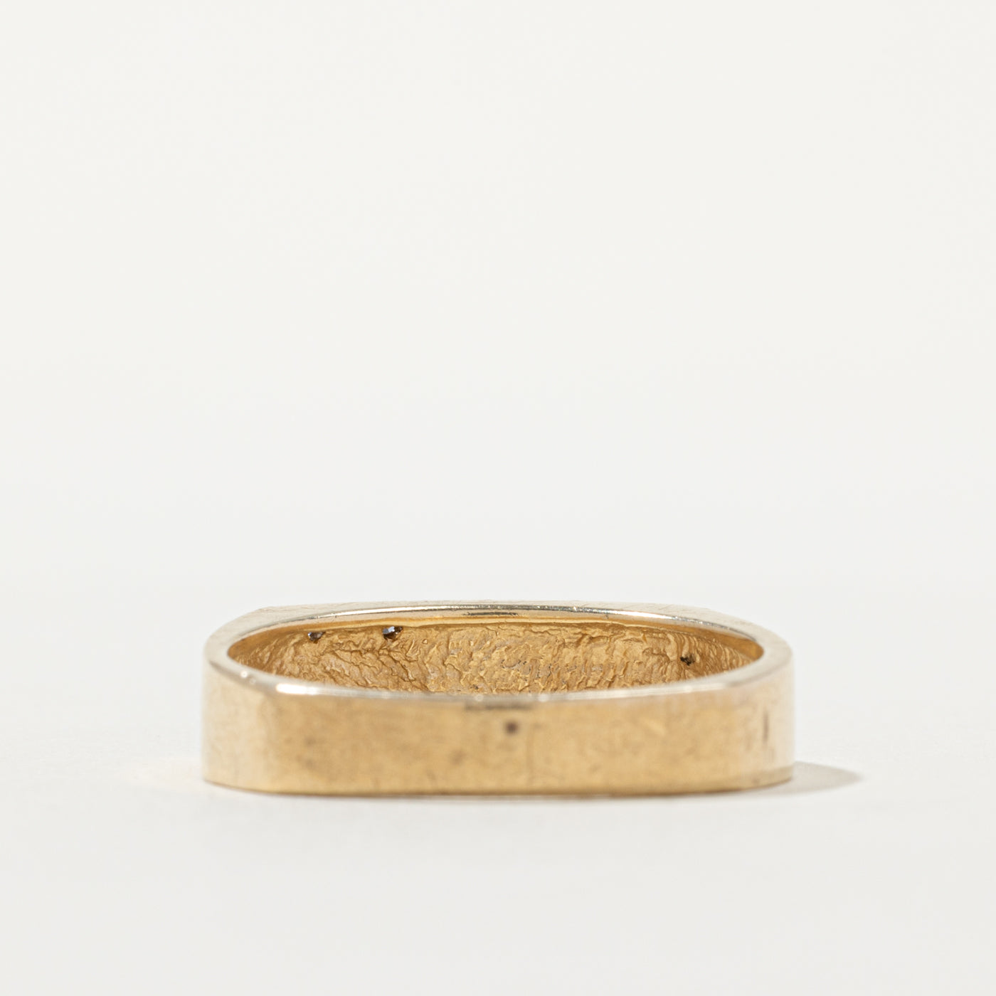 10k Diamond Corner Accented Soft Square Band | SZ 10