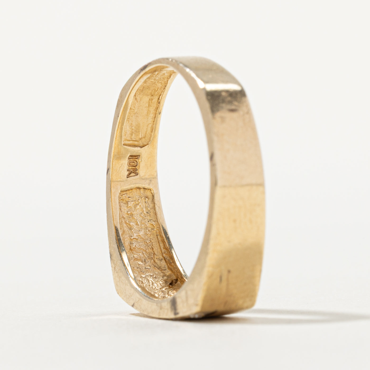 10k Diamond Corner Accented Soft Square Band | SZ 10