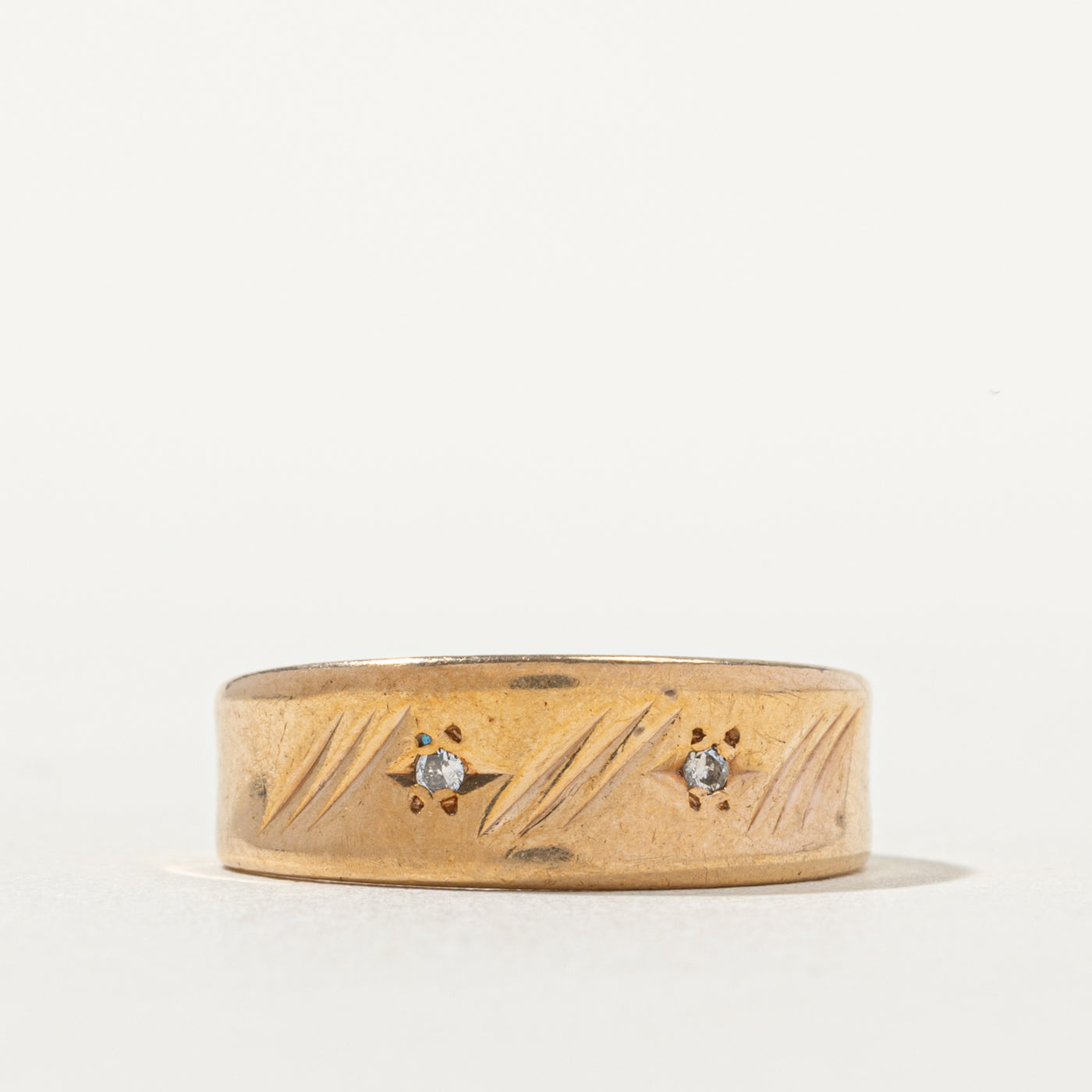10k Star Set Two Stone Diamond Engraved Band | SZ 7