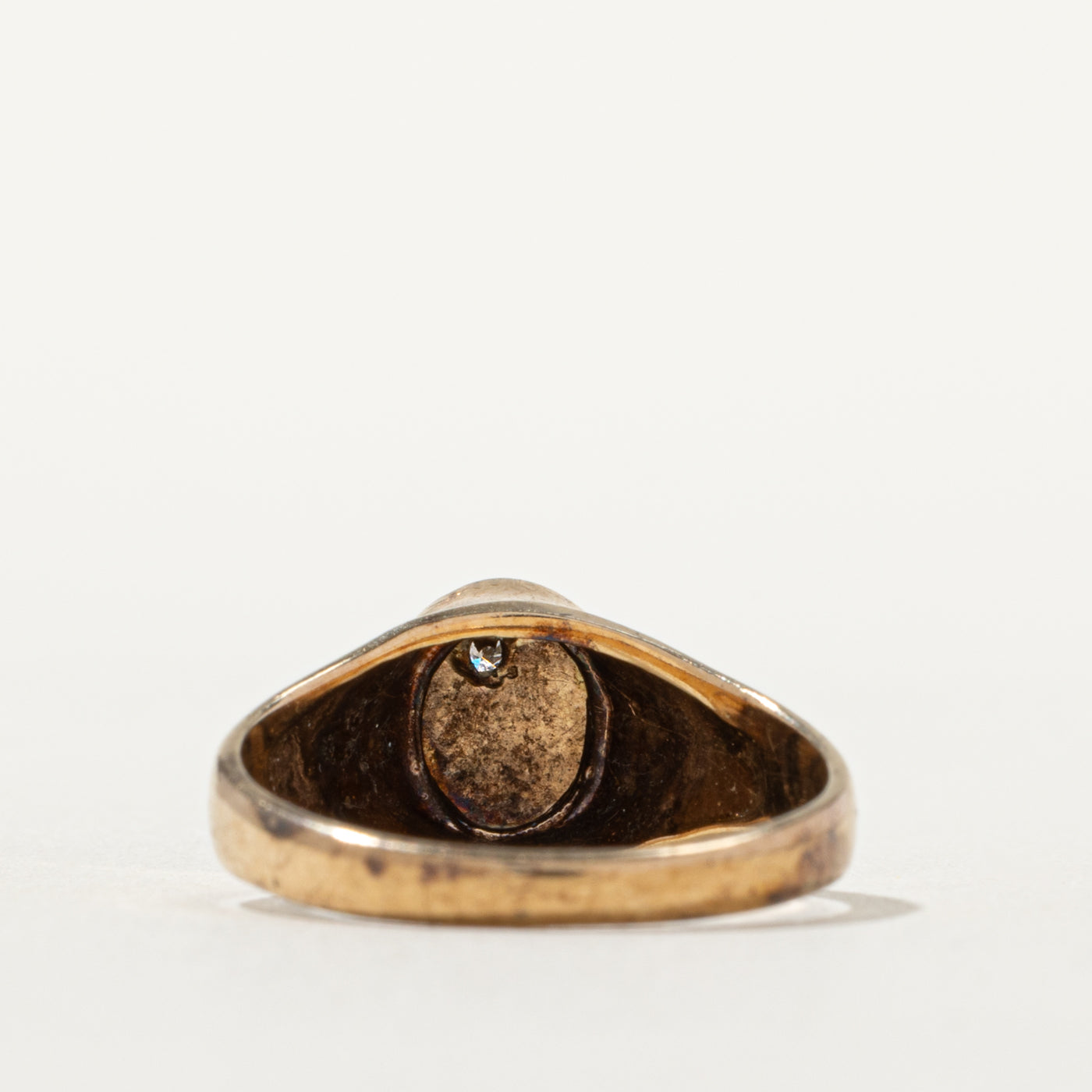 10k Star Set Diamond Textured Signet Ring | SZ 5.5