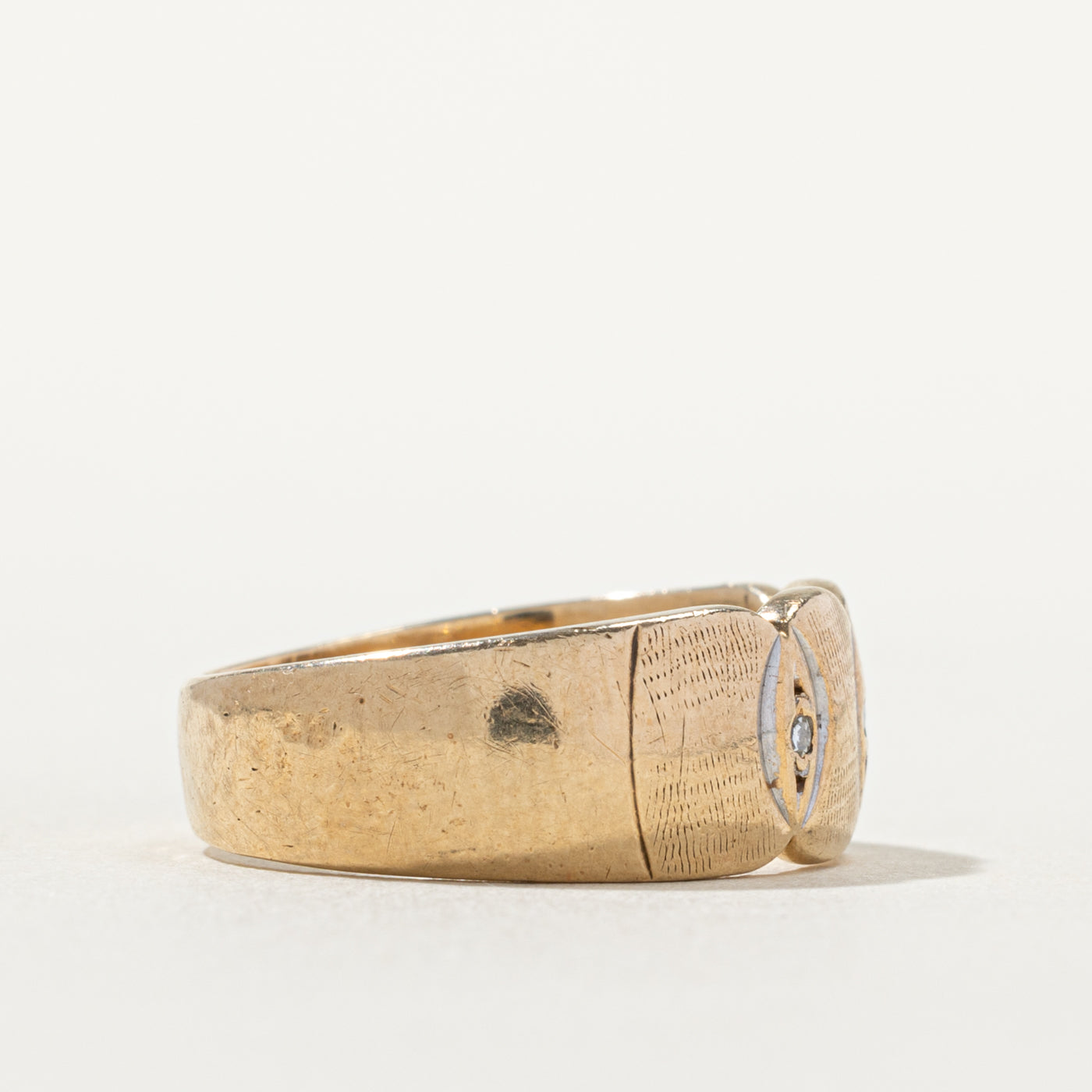 10k Diamond Textured Circles Band | SZ 7
