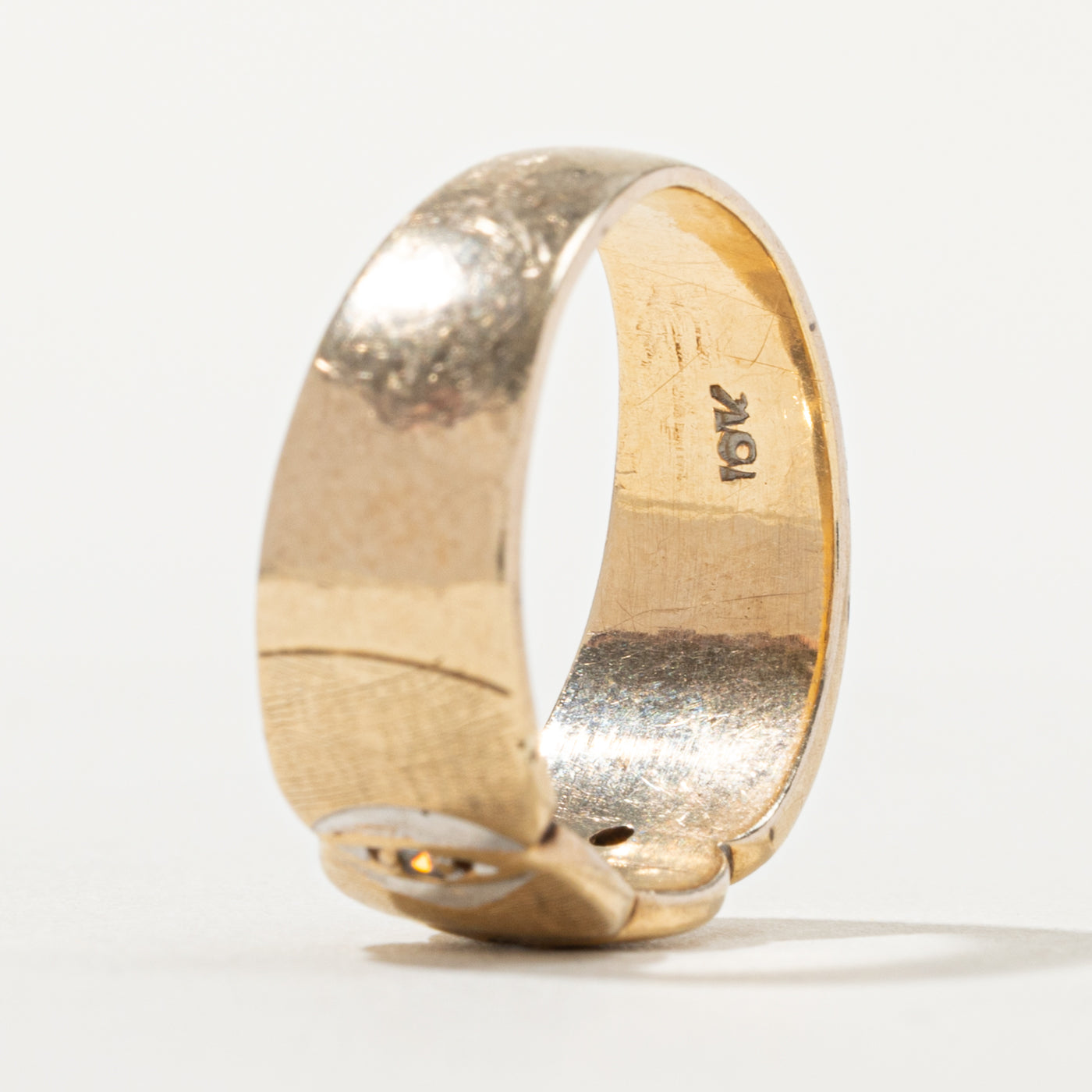 10k Diamond Textured Circles Band | SZ 7