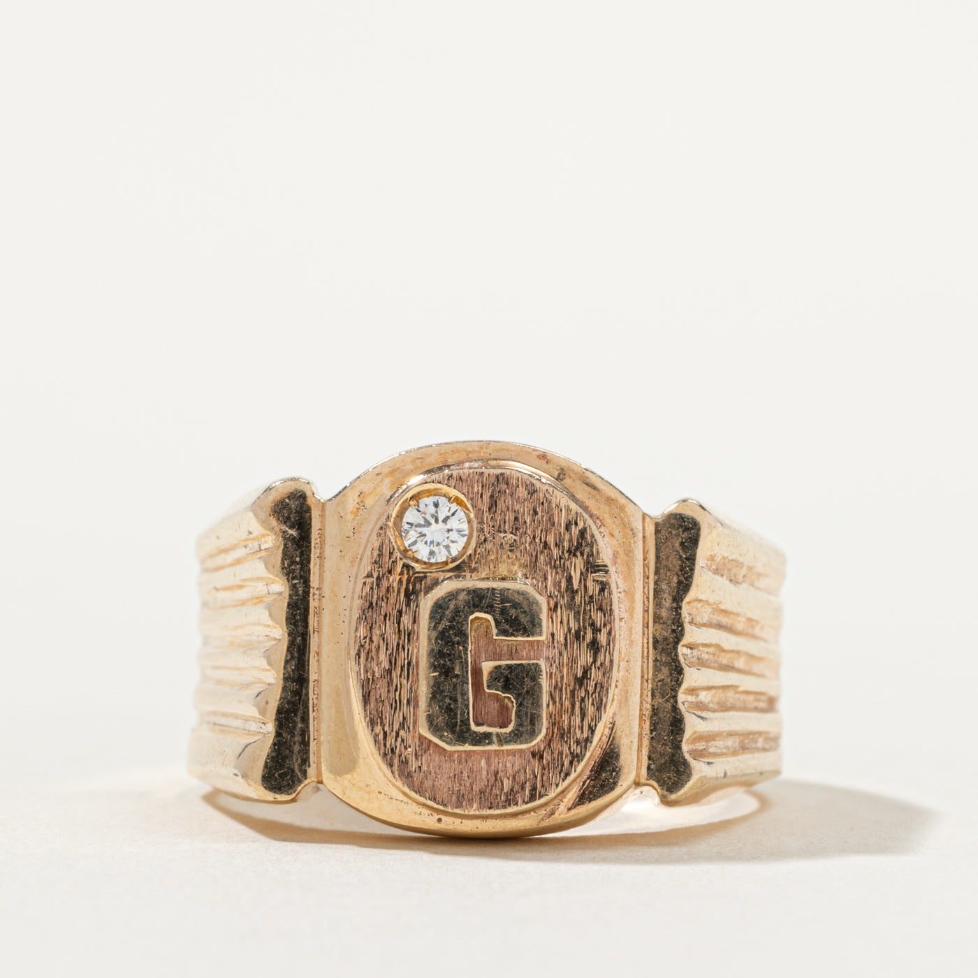 10k Diamond "G" Initial Grooved Signet Ring | SZ 9.25