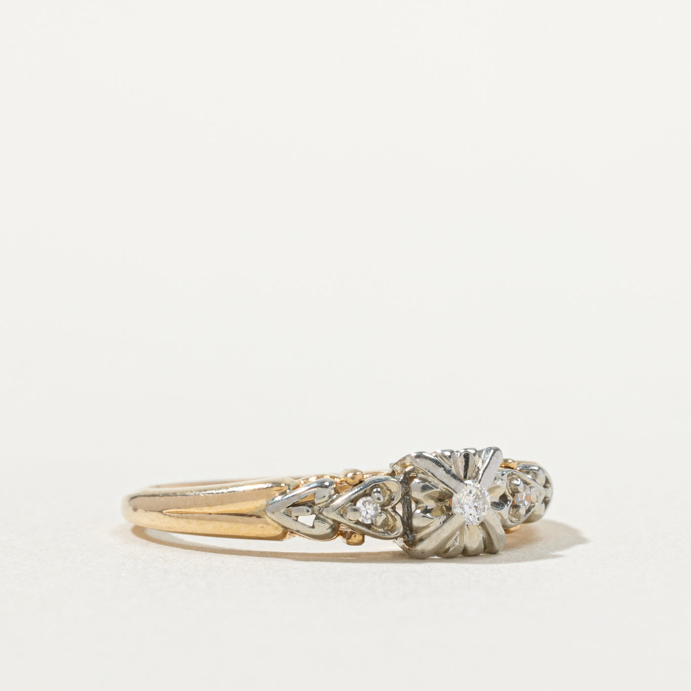 14k Illusion Set Diamond Textured Ring | SZ 5