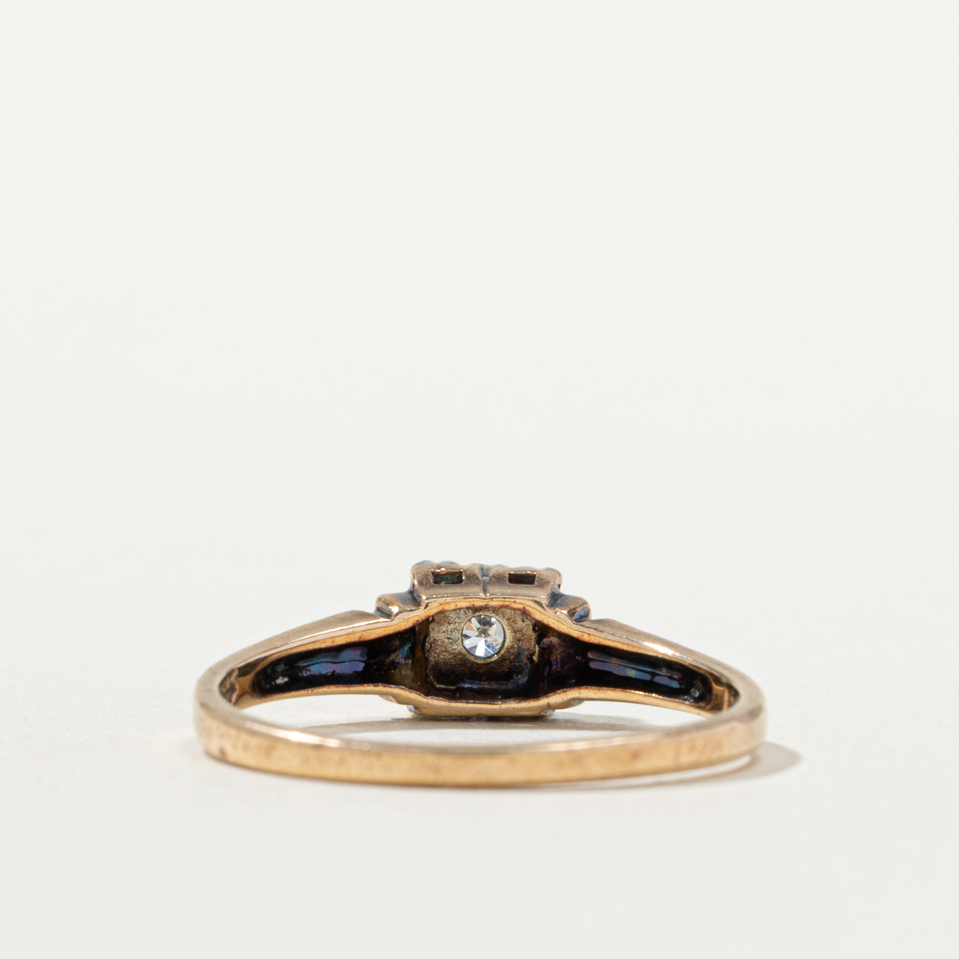 14k Illusion Set Diamond Textured Ring | SZ 7