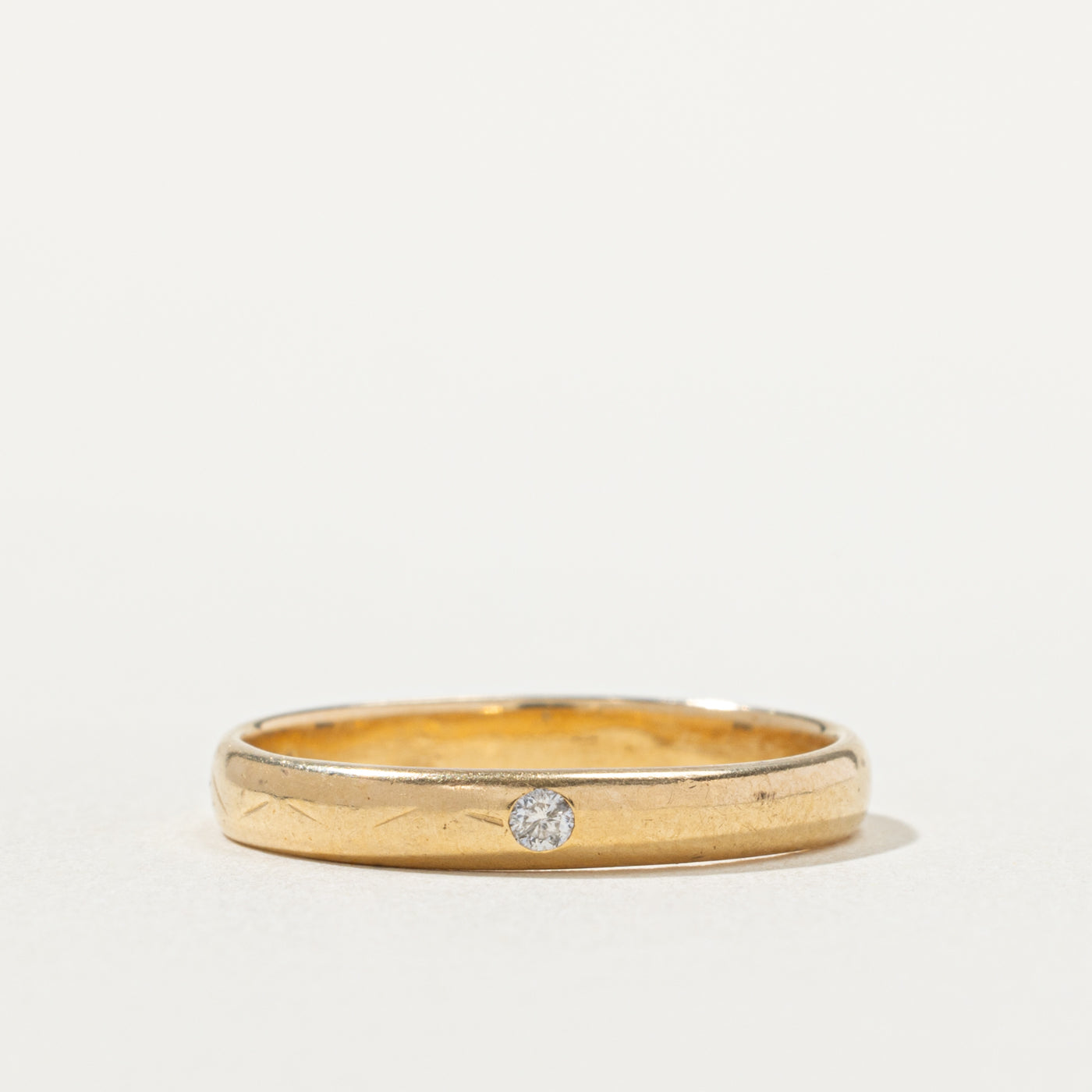 18k Flush Set Single Diamond Band | 2.95mm | SZ 7.5