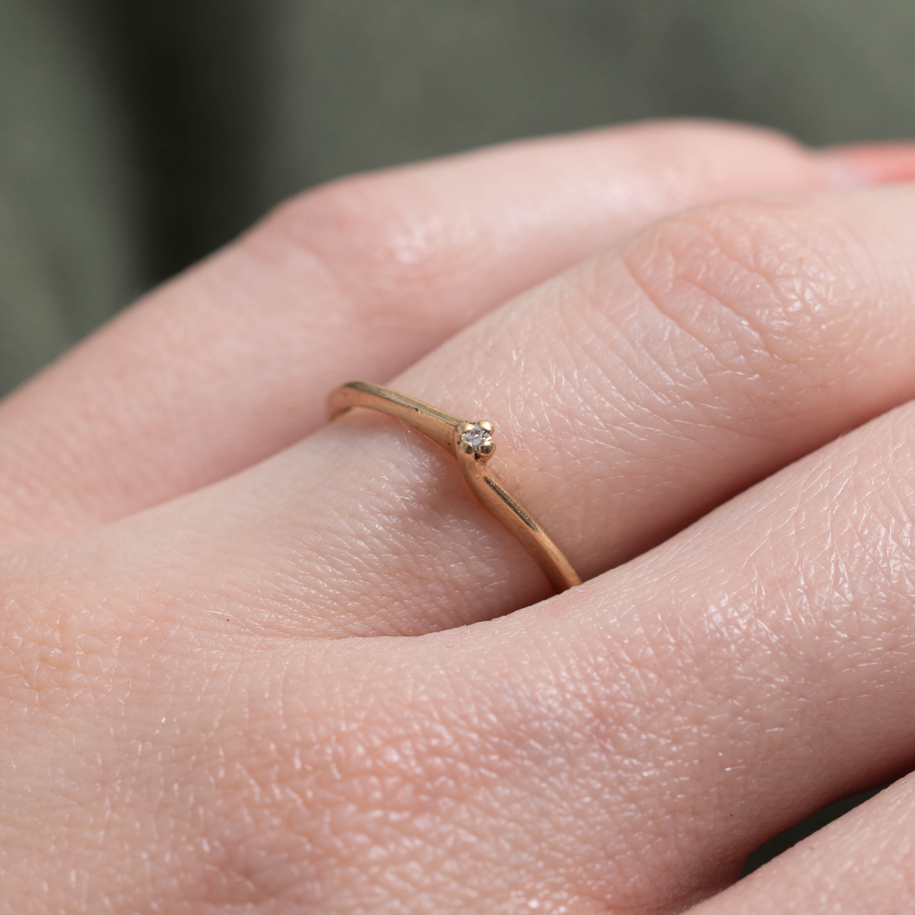 Canadian 10k Diamond Petite Bypass Ring | SZ 5.75