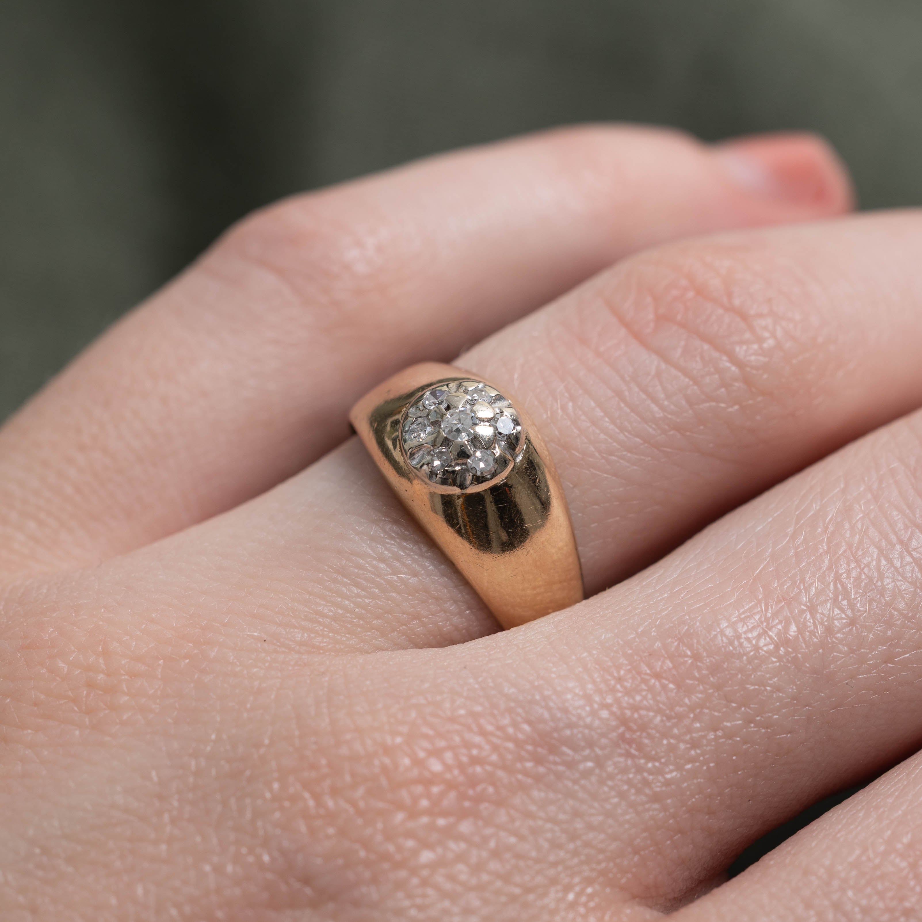 10k Diamond Circle Cluster Dome Ring | SZ 5.25