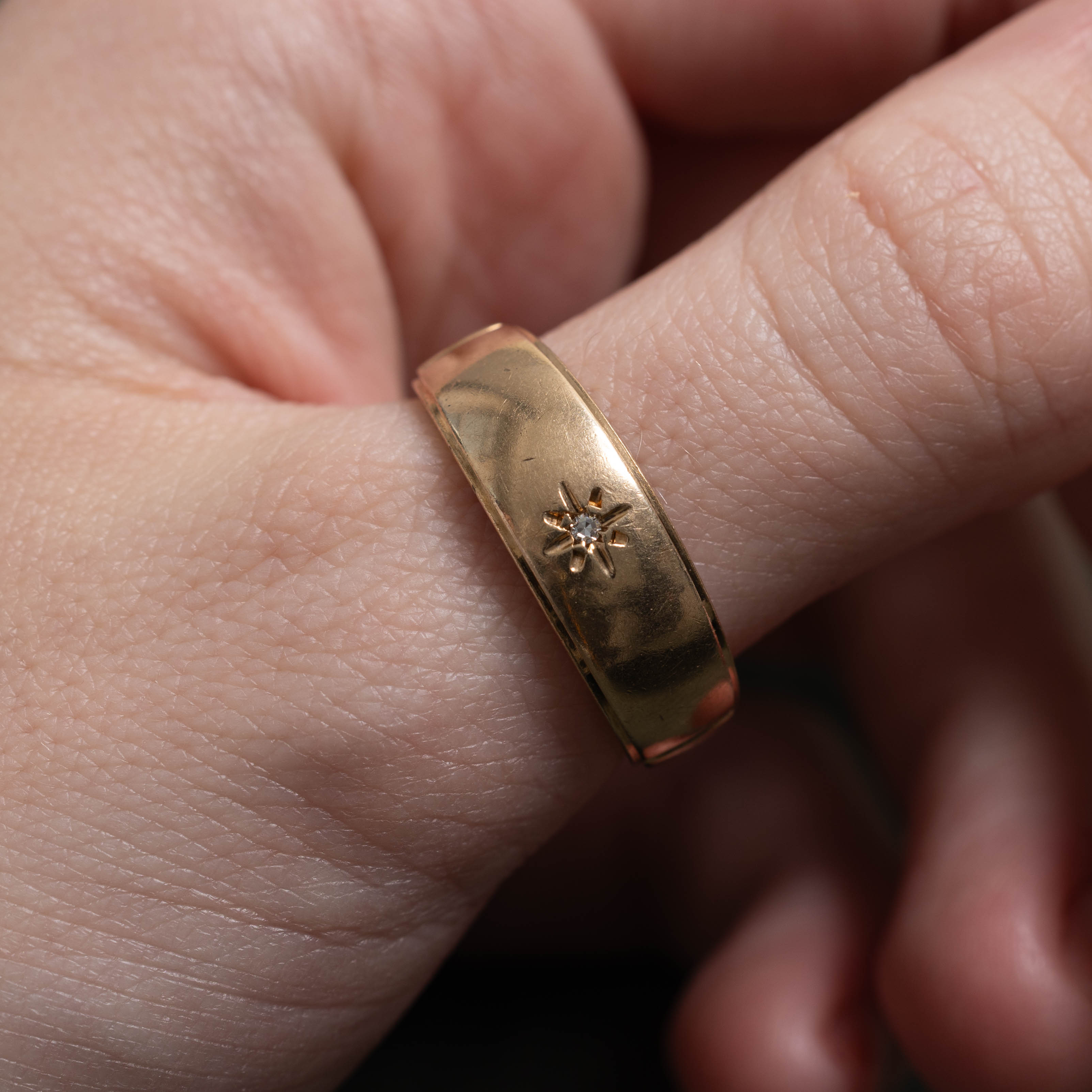 10k Star Set Diamond Band | SZ 9.75