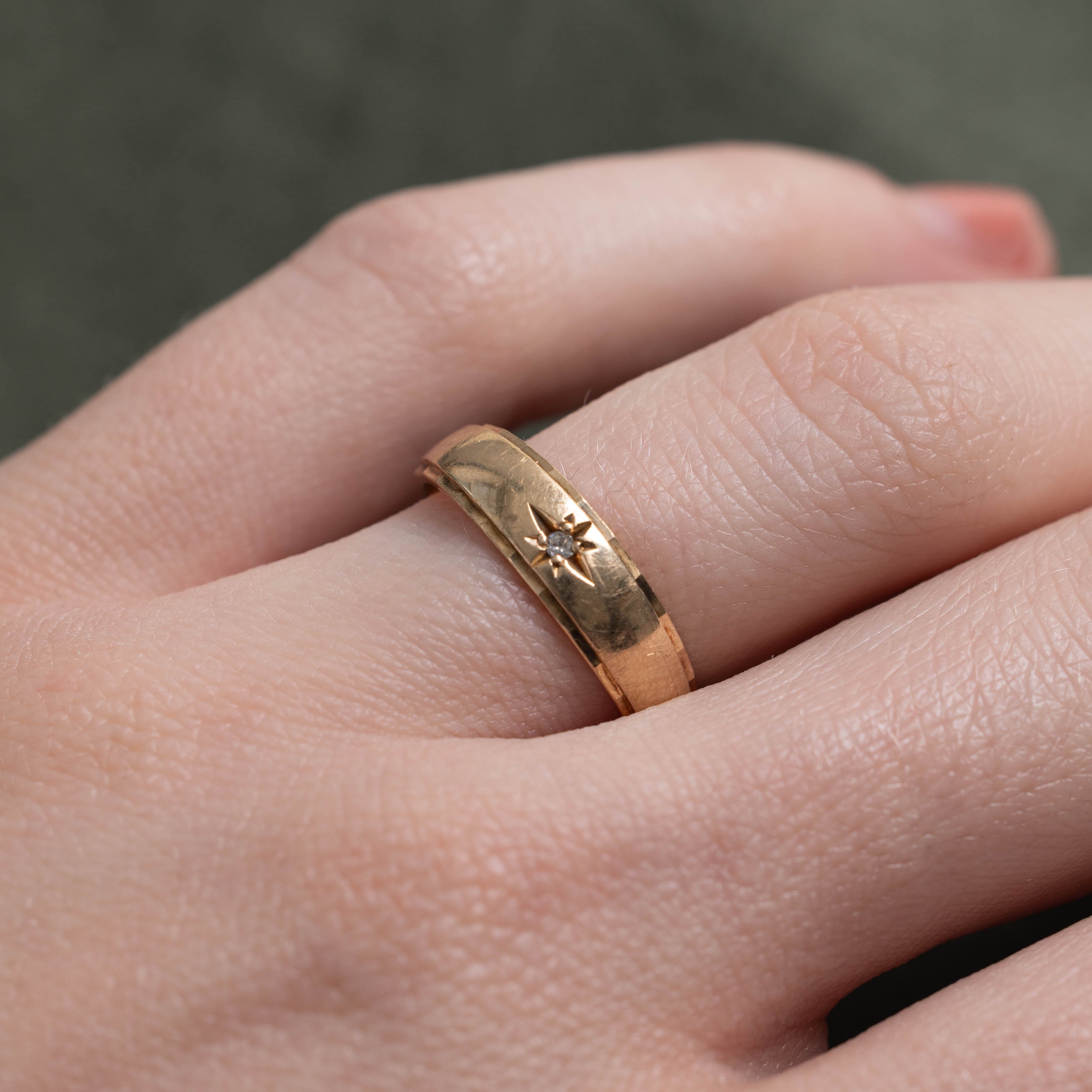 10k Star Set Diamond Band | SZ 6