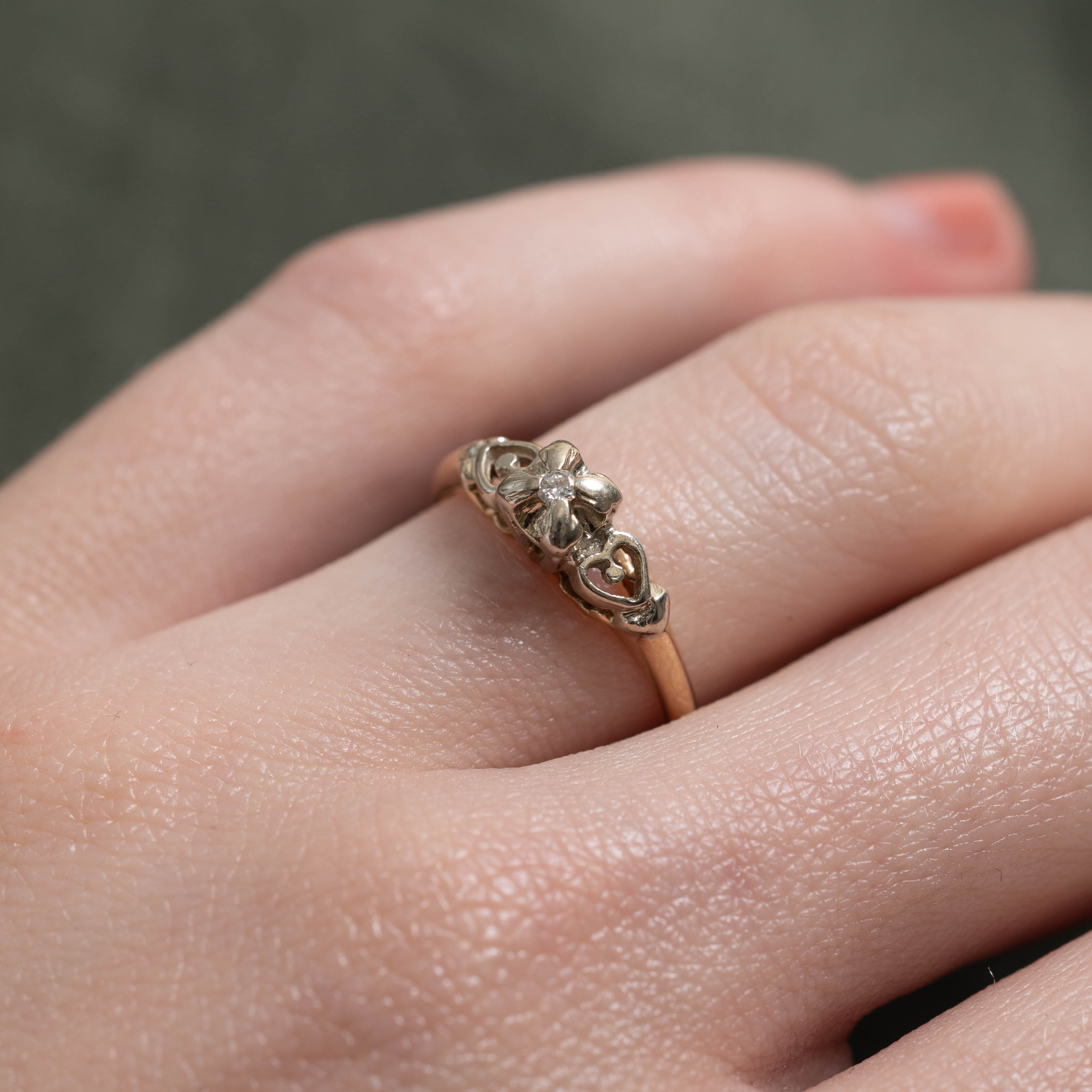 14k Illusion Set Diamond Textured Ring | SZ 5.5