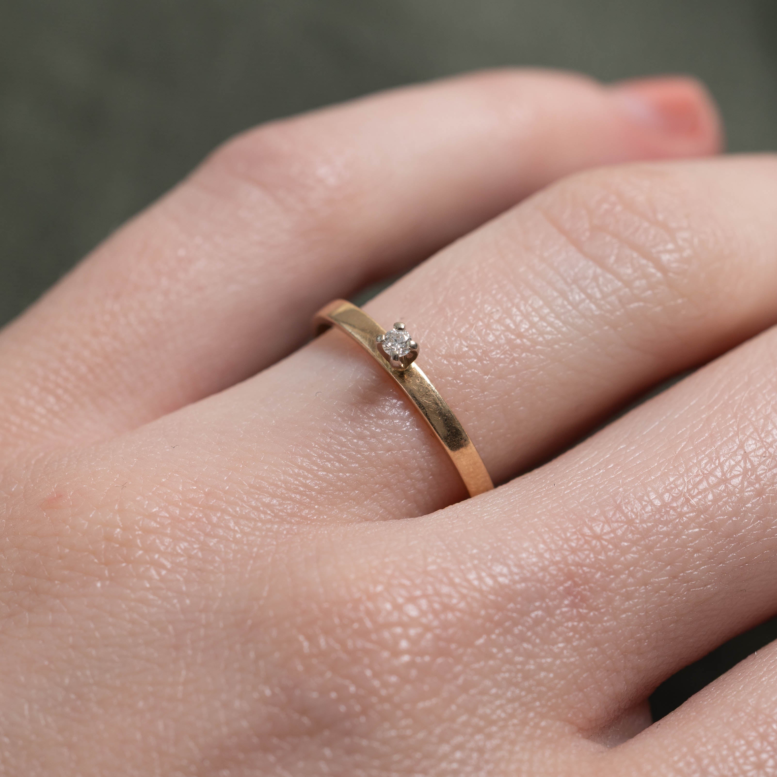 14k High Set Diamond Petite Ring | SZ 5.5