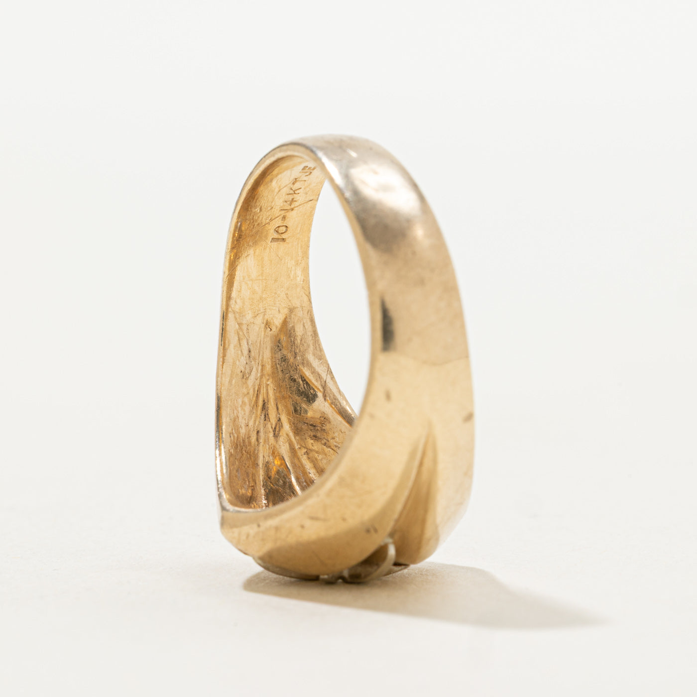 Diamond Star Grooved Dome Ring | SZ 9.0