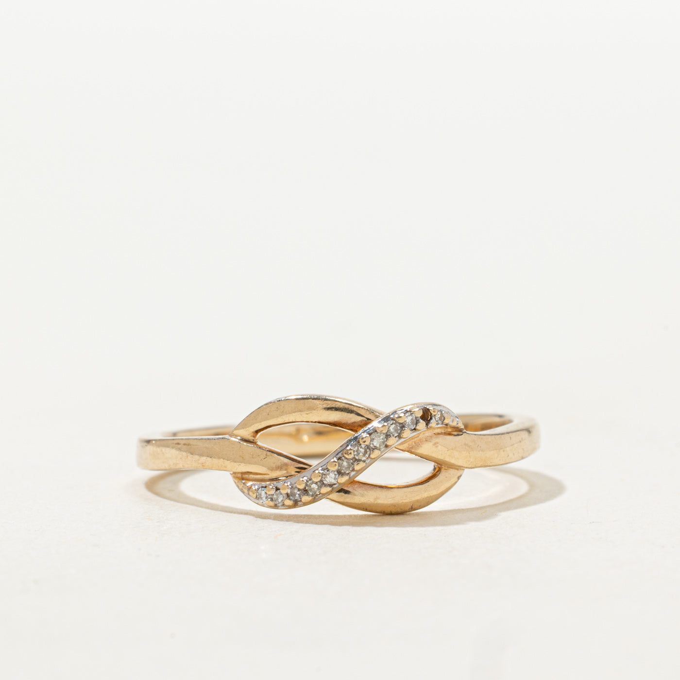 Bague en or torsadée avec diamants | Taille 7,5