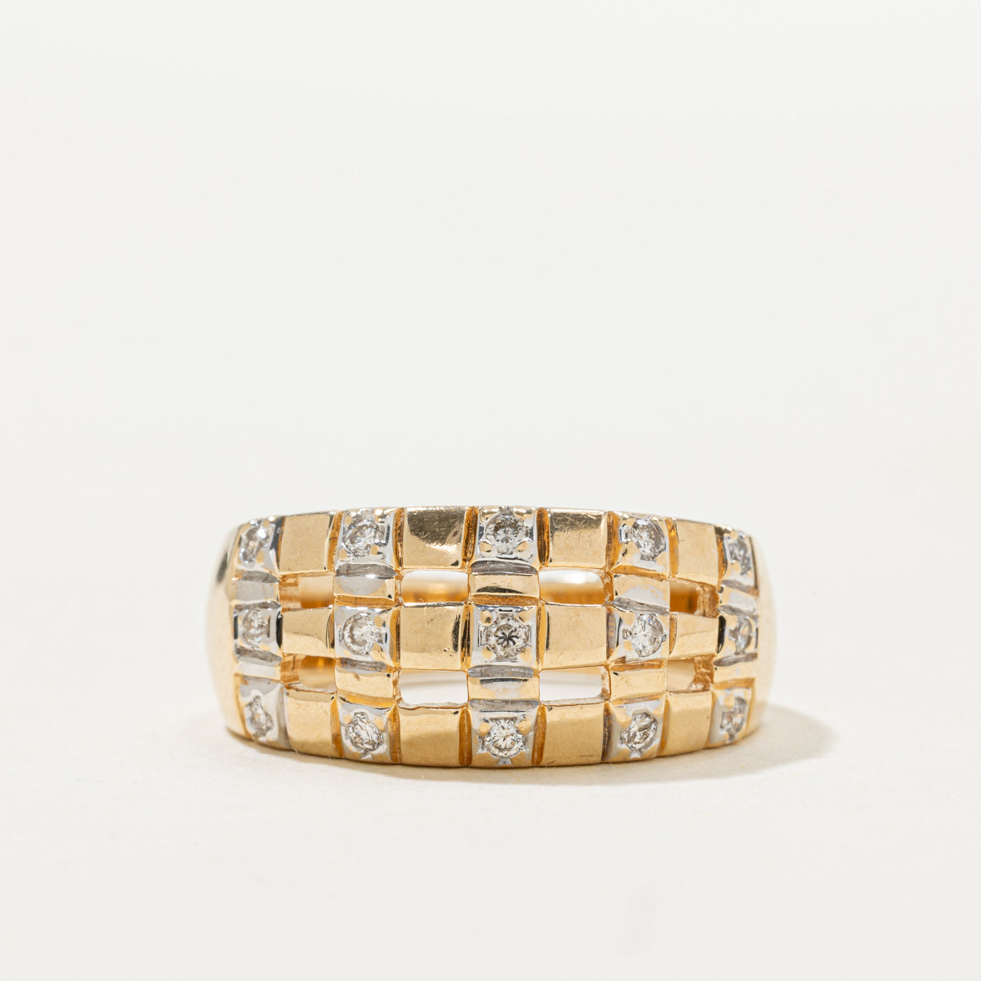 Diamond Grid Pattern Dome Ring | SZ 8.0