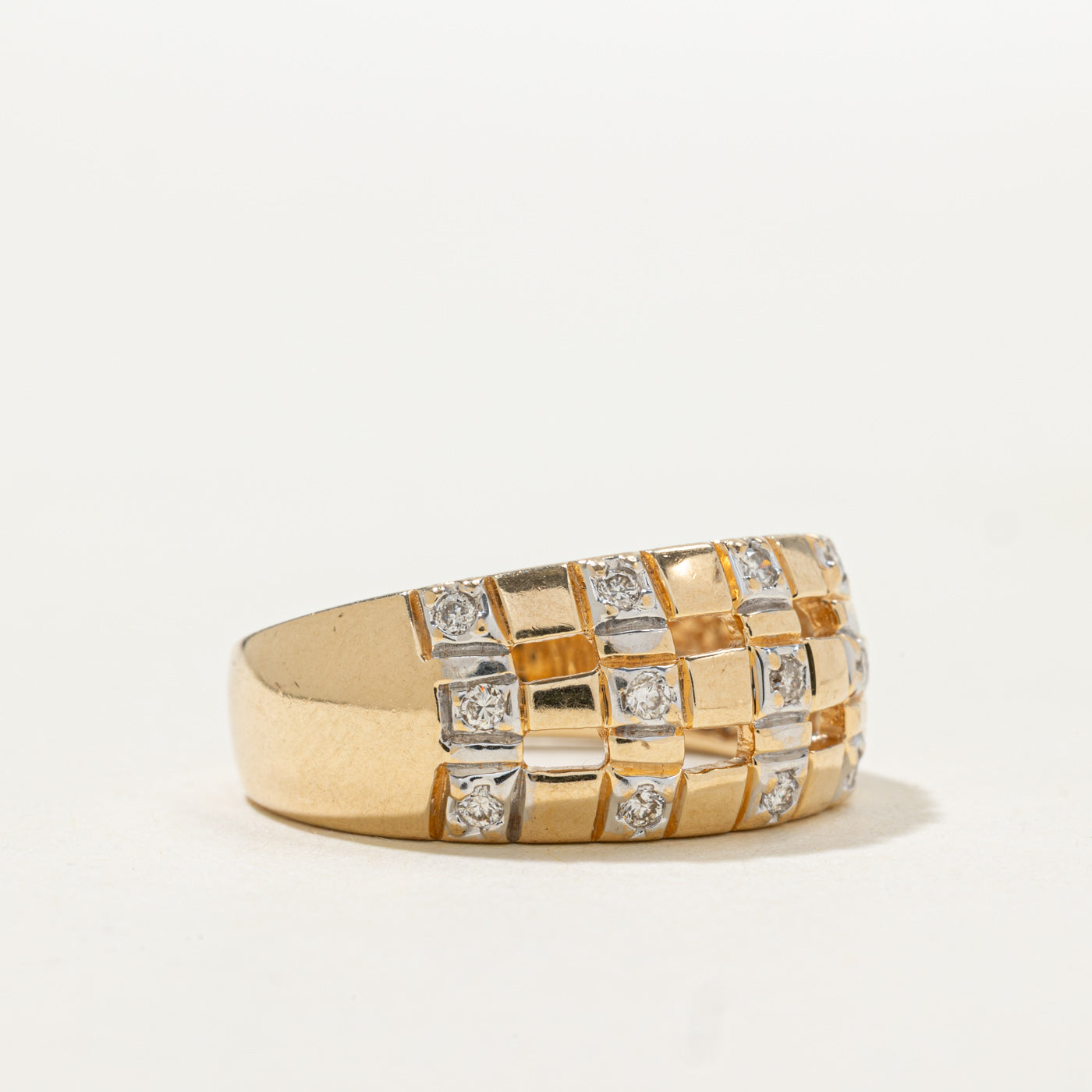 Diamond Grid Pattern Dome Ring | SZ 8.0