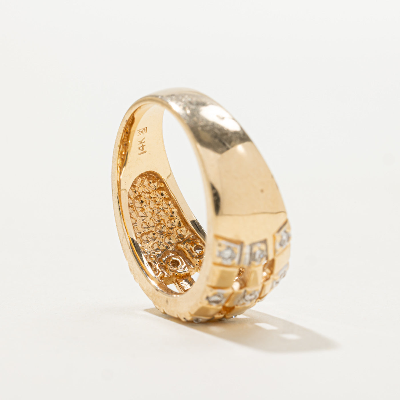 Diamond Grid Pattern Dome Ring | SZ 8.0