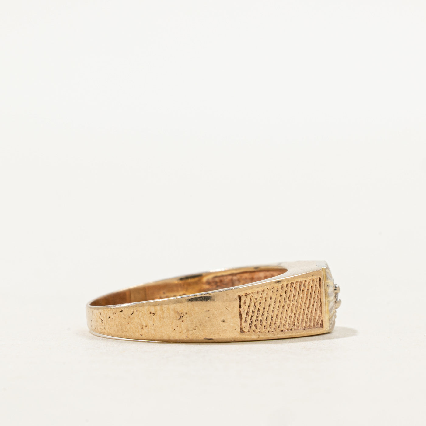 Bague texturée sertie de diamants illusion 10K | Taille 7.0