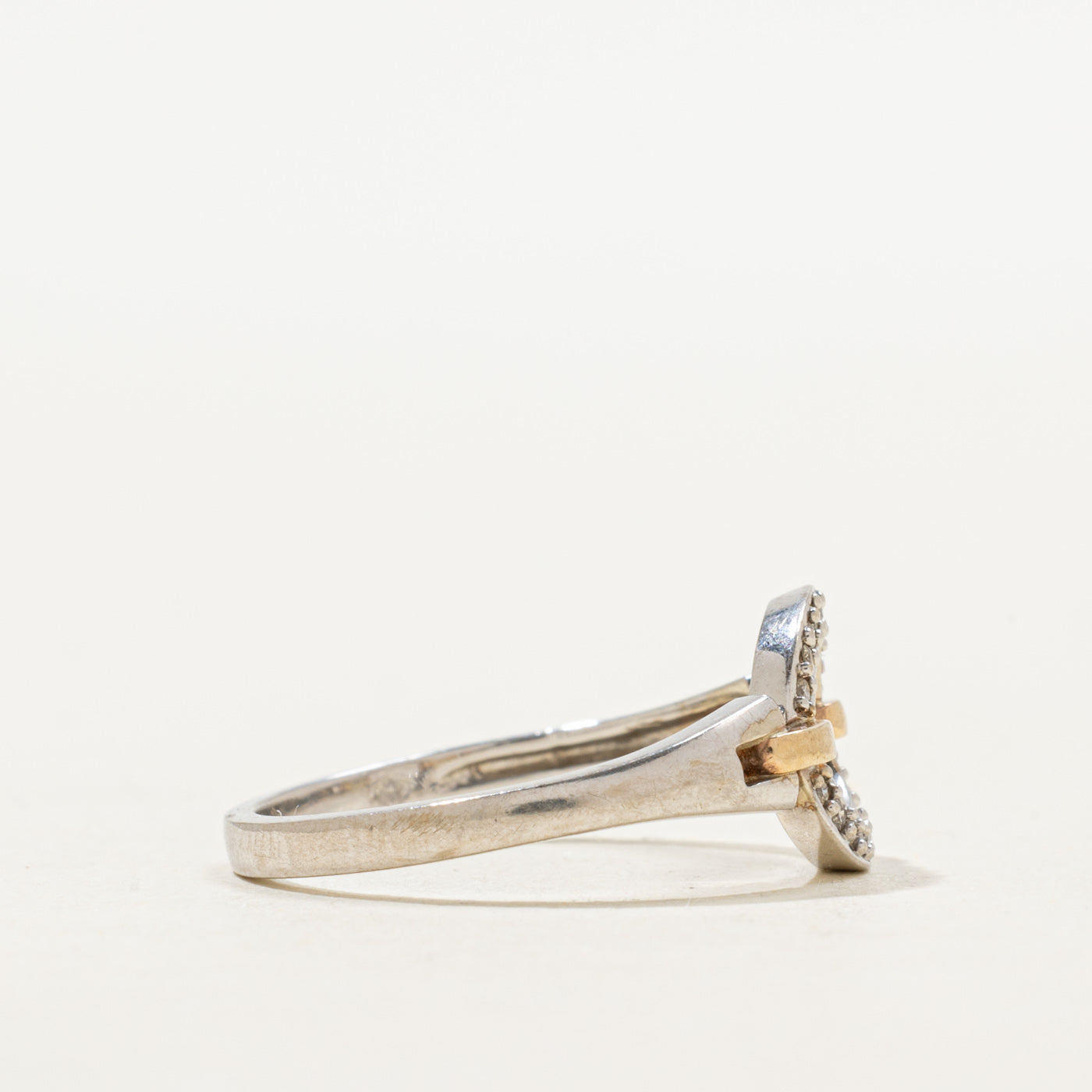 Diamond Cirlce Buckle Ring | SZ 6.25