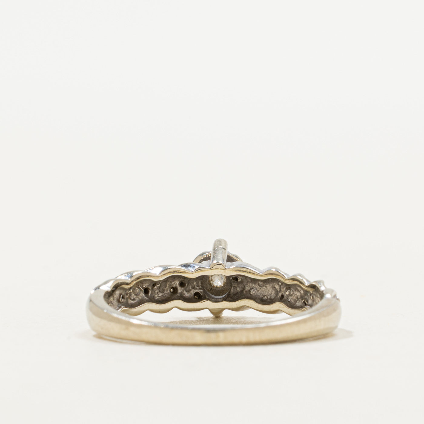 Illusion Set Diamond Twisted Ring | SZ 5.75