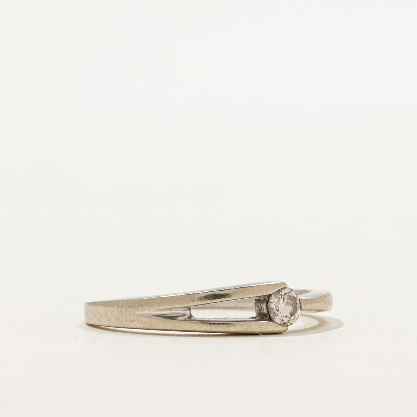 White Gold Diamond Split Shank Ring | SZ 8.5