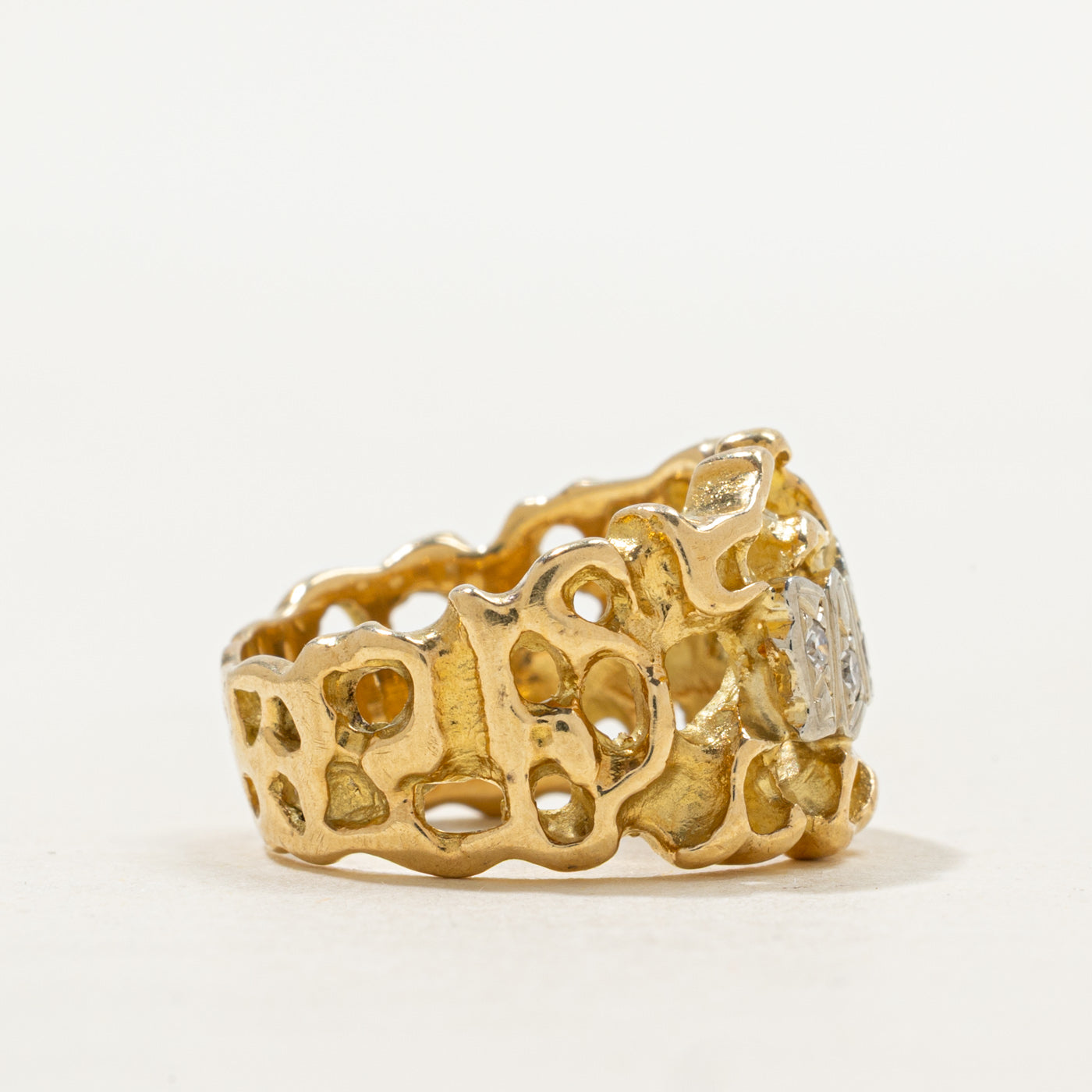 Bague ajourée texturée en or bicolore 18 carats et diamants | Taille 4,75