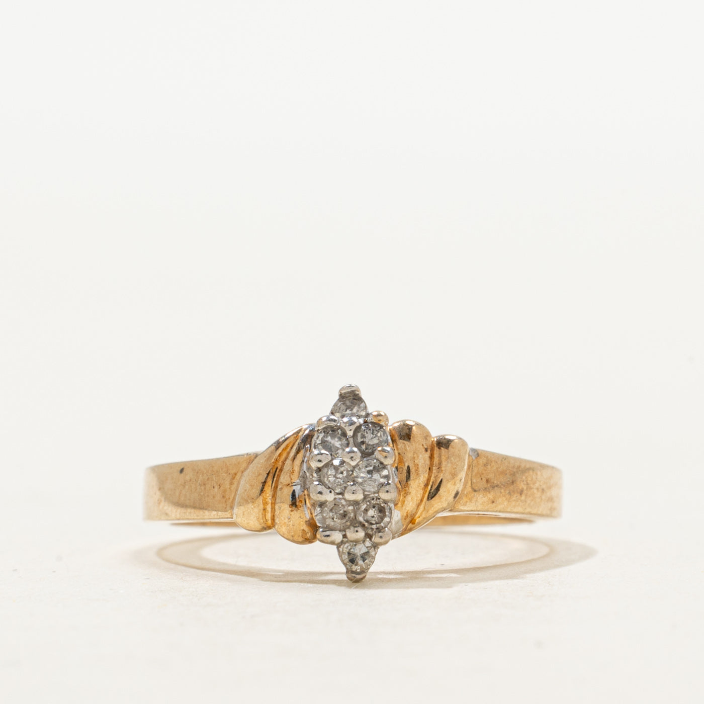 Bague rainurée sertie de diamants taille marquise | Taille 5.0