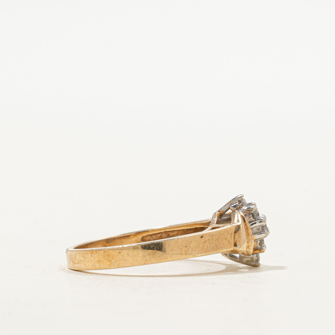 Bague rainurée sertie de diamants taille marquise | Taille 5.0