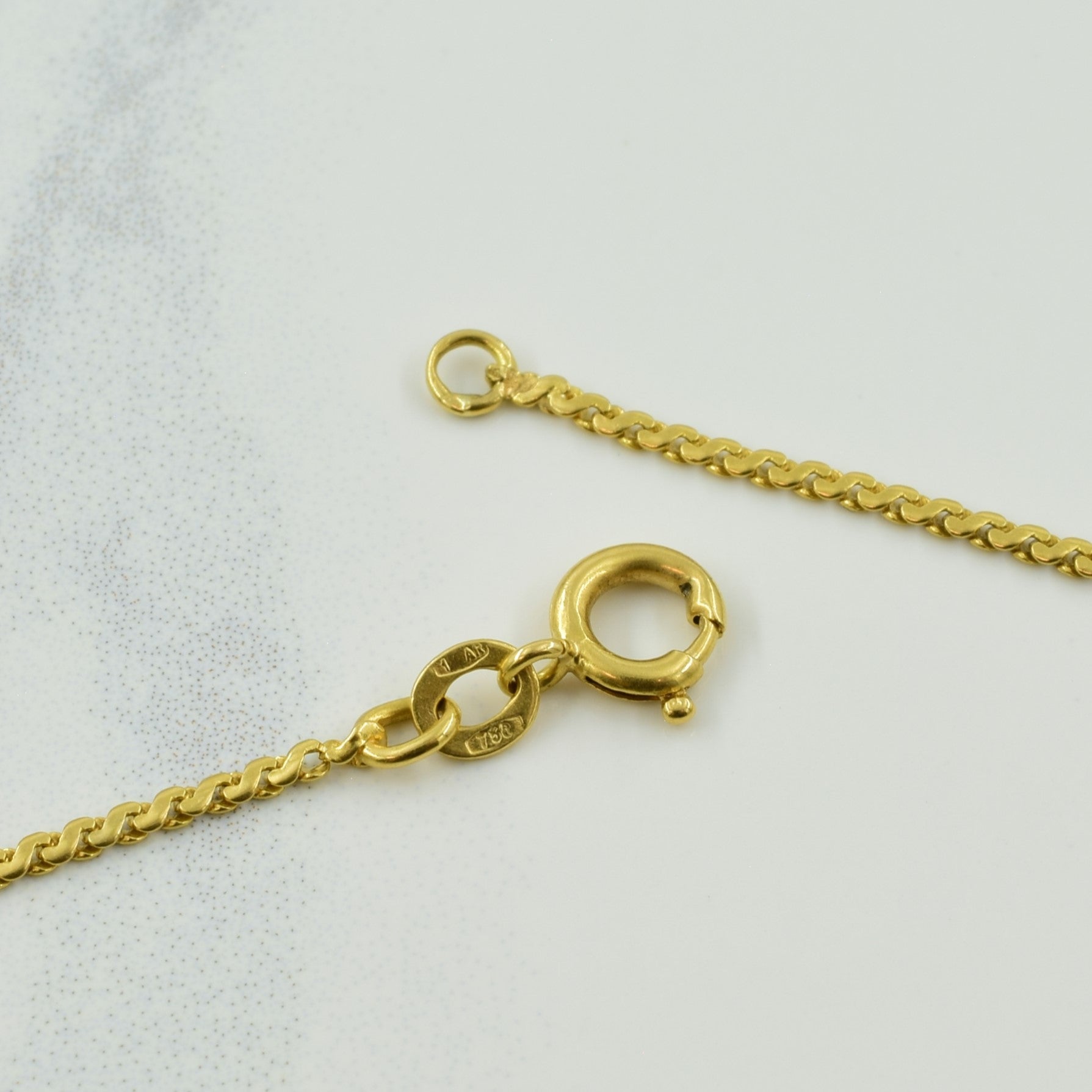 18k Yellow Gold Italian Hallmark Serpentine Chain | 23.5