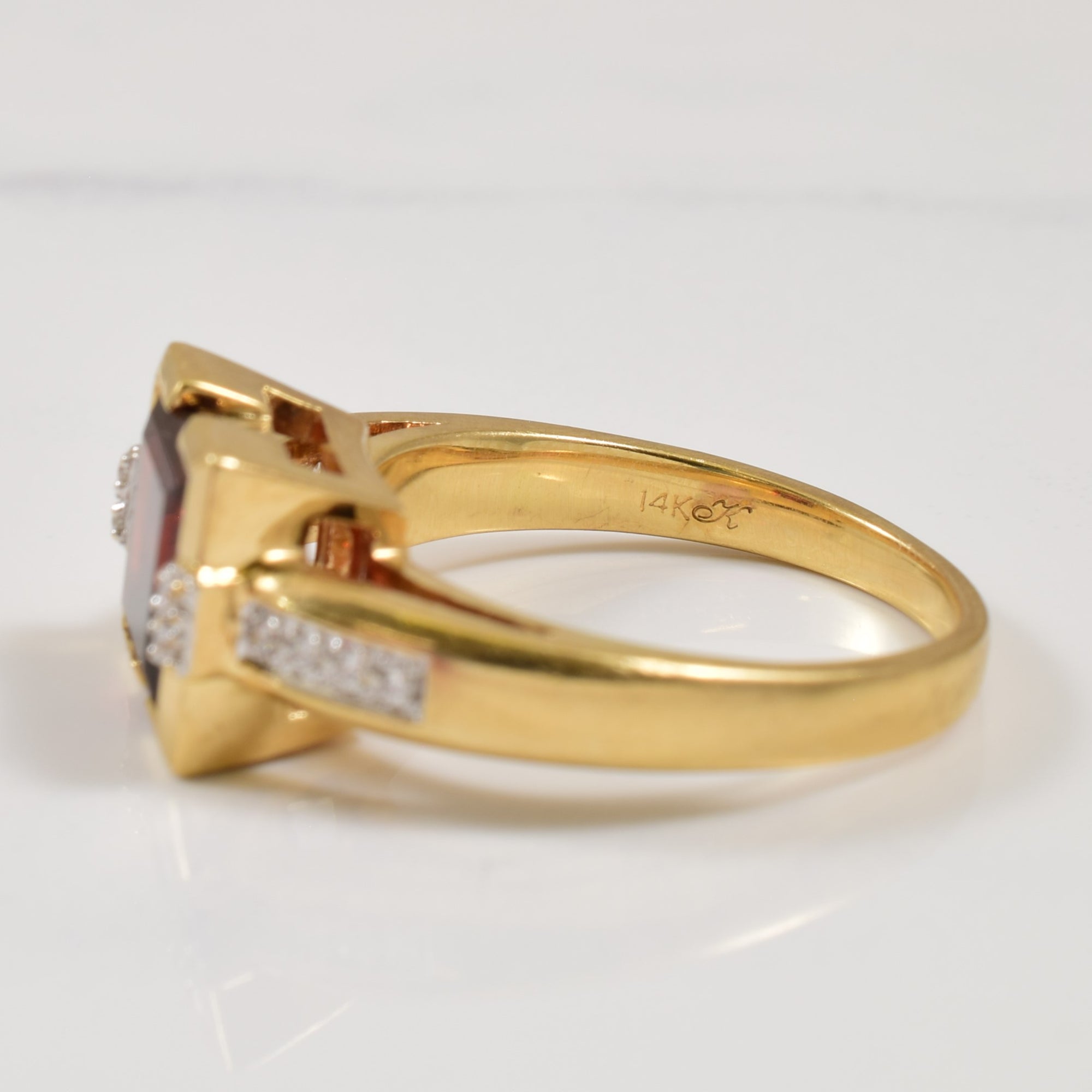 Garnet & Diamond Ring | 3.30ct, 0.06ctw | SZ 7.25 |