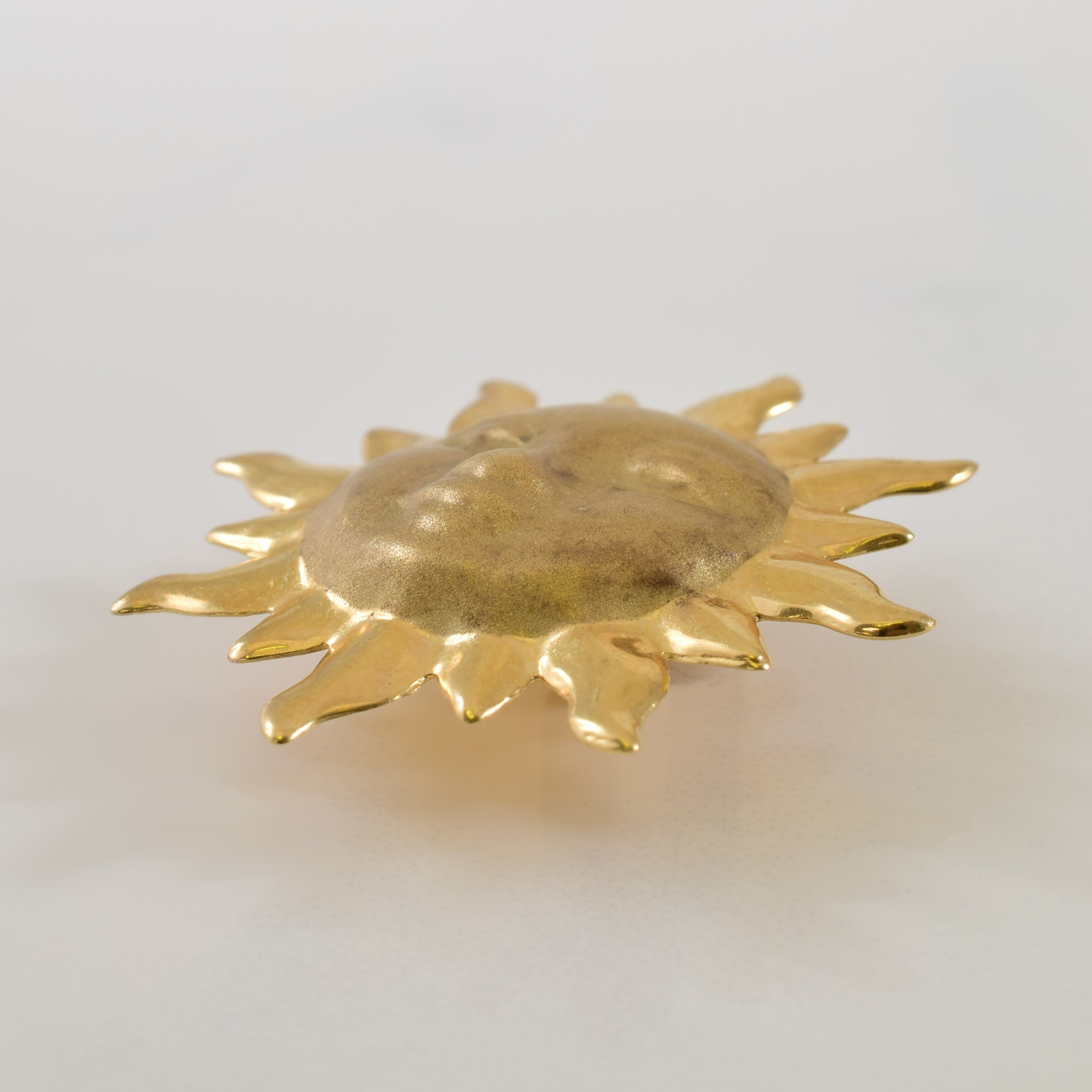 14k Yellow Gold Sun Pendant |