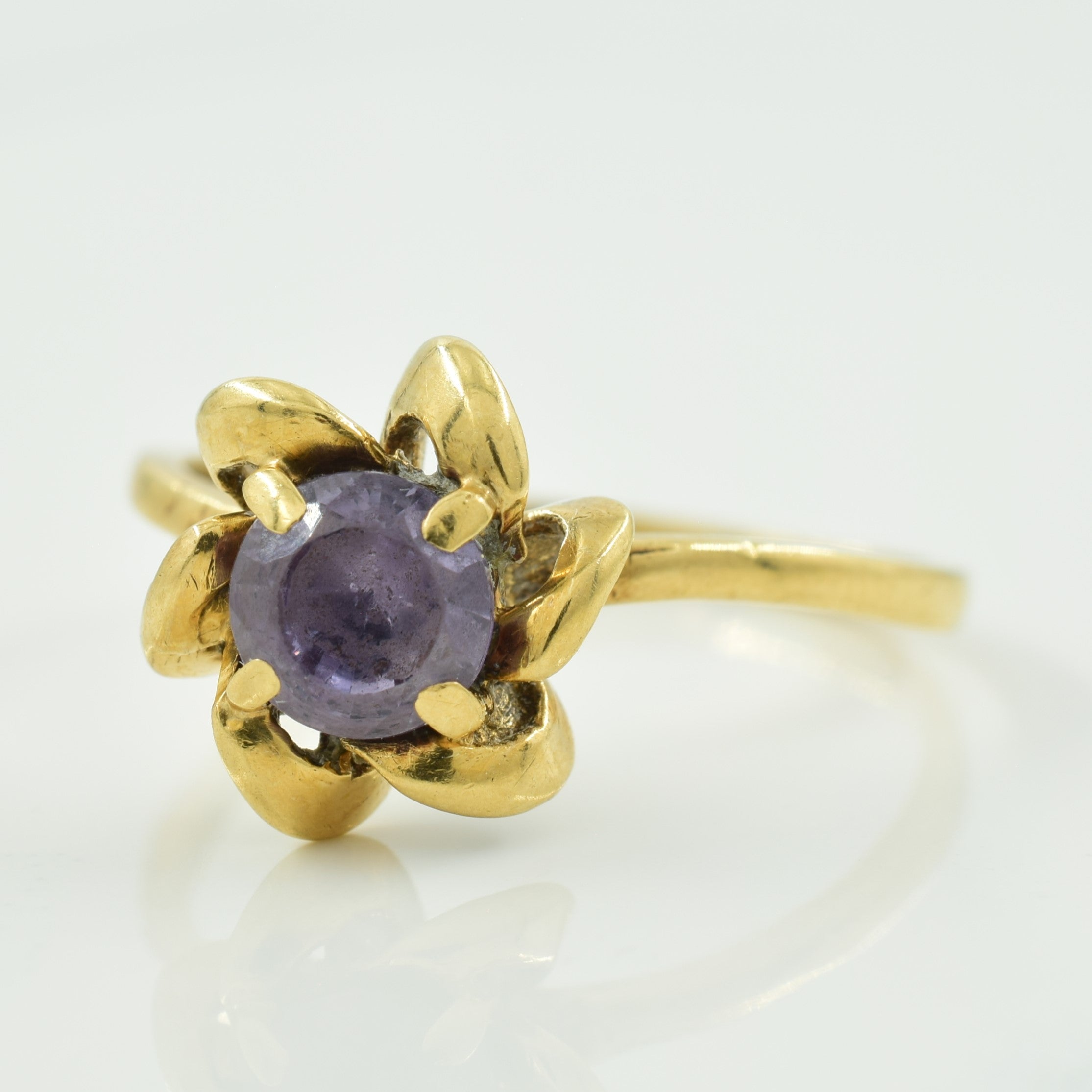 Bague en saphir synthétique à changement de couleur | 0,60 ct | Taille 6,25 |