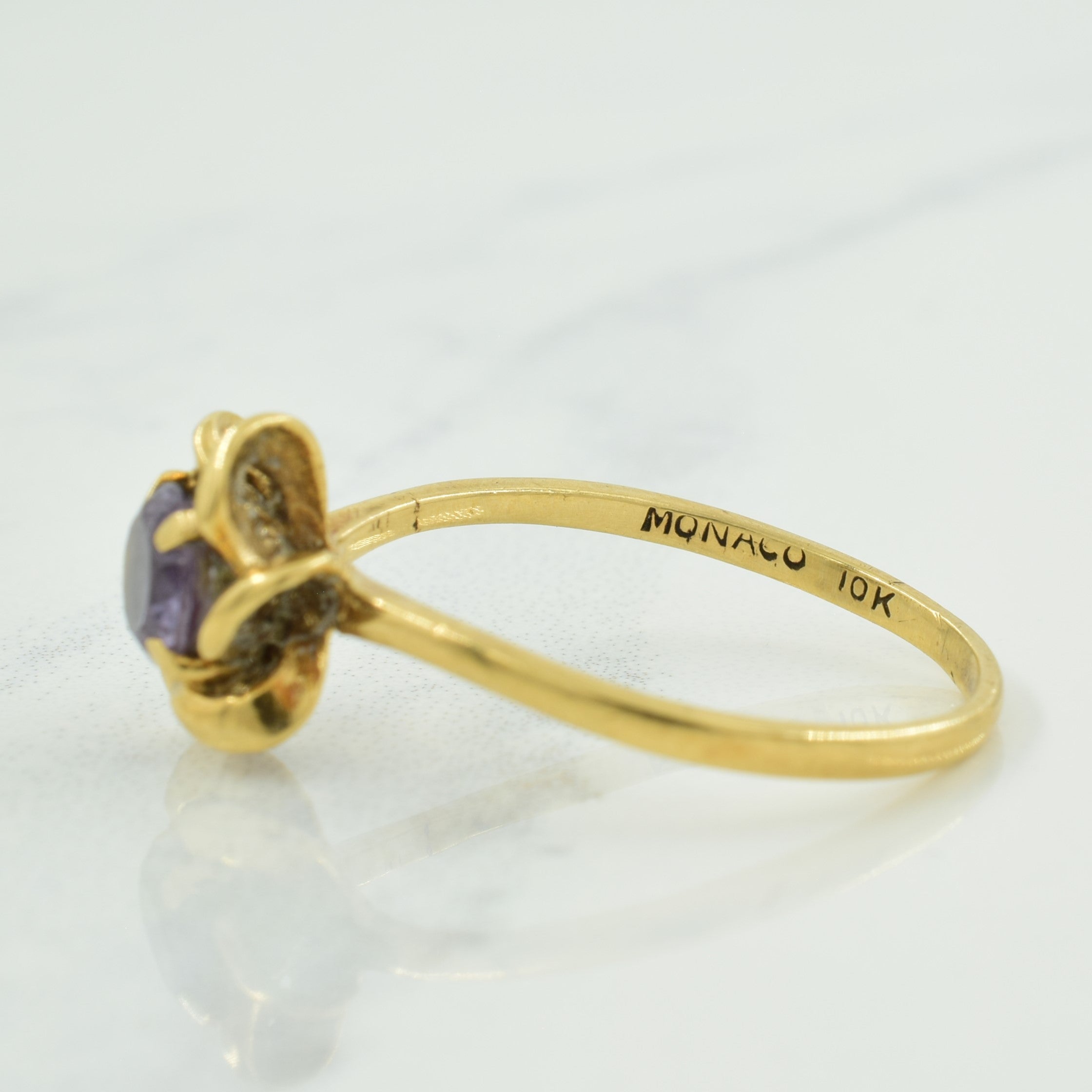 Bague en saphir synthétique à changement de couleur | 0,60 ct | Taille 6,25 |