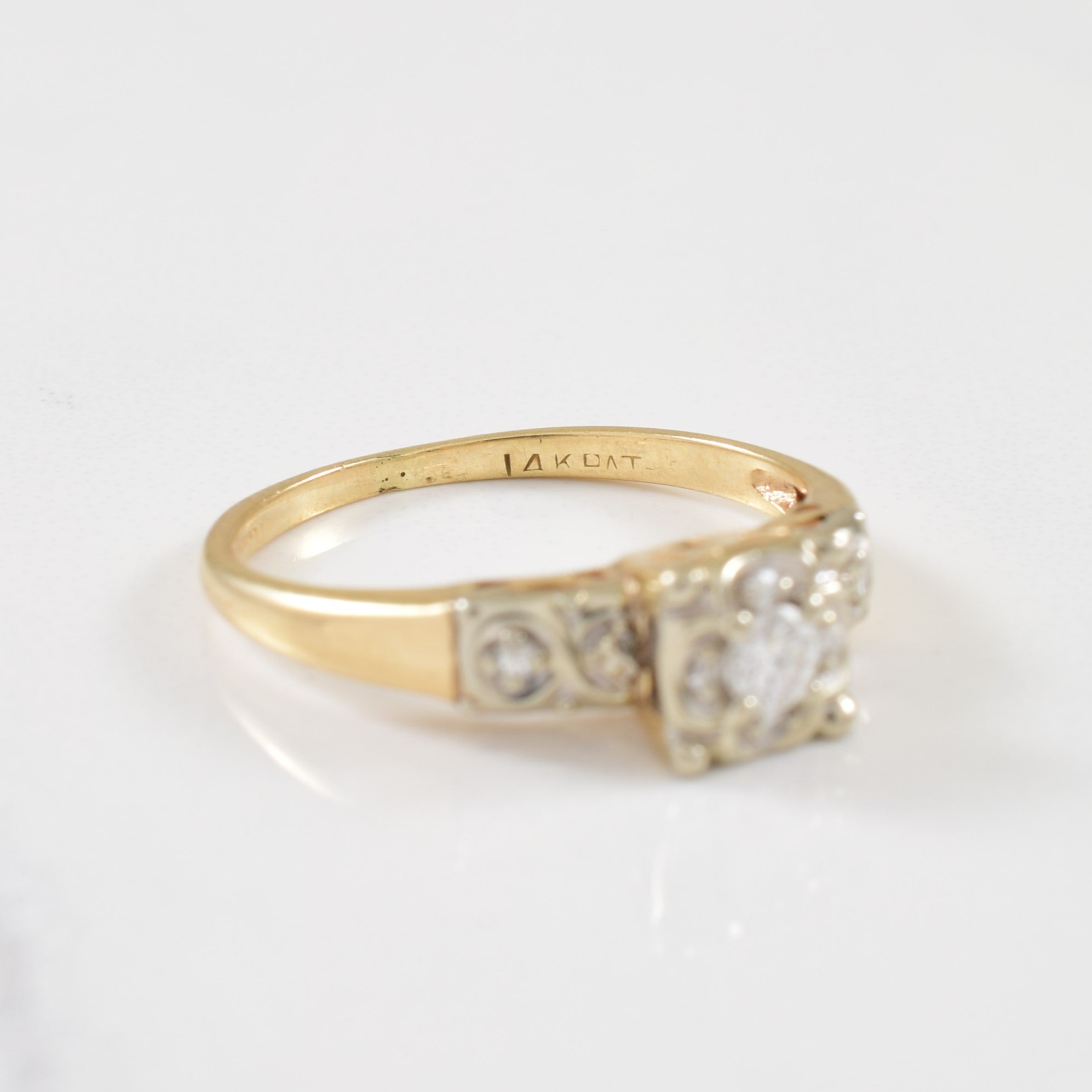 Diamond Ring | 0.12ctw | SZ 4.75 |