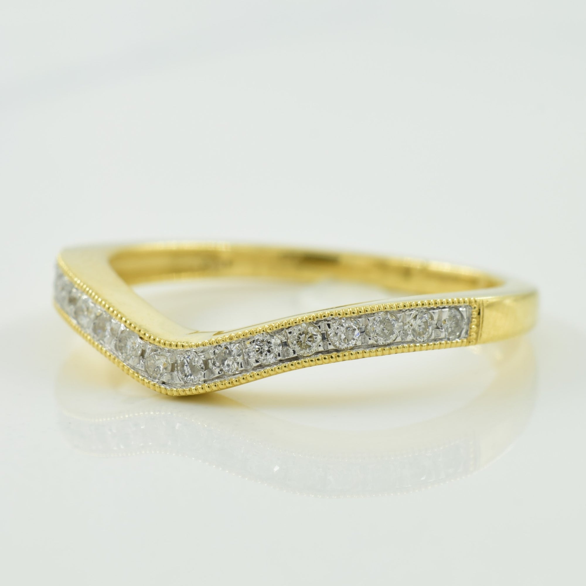 Chevron Diamond Ring | 0.16ctw | SZ 6.75 |