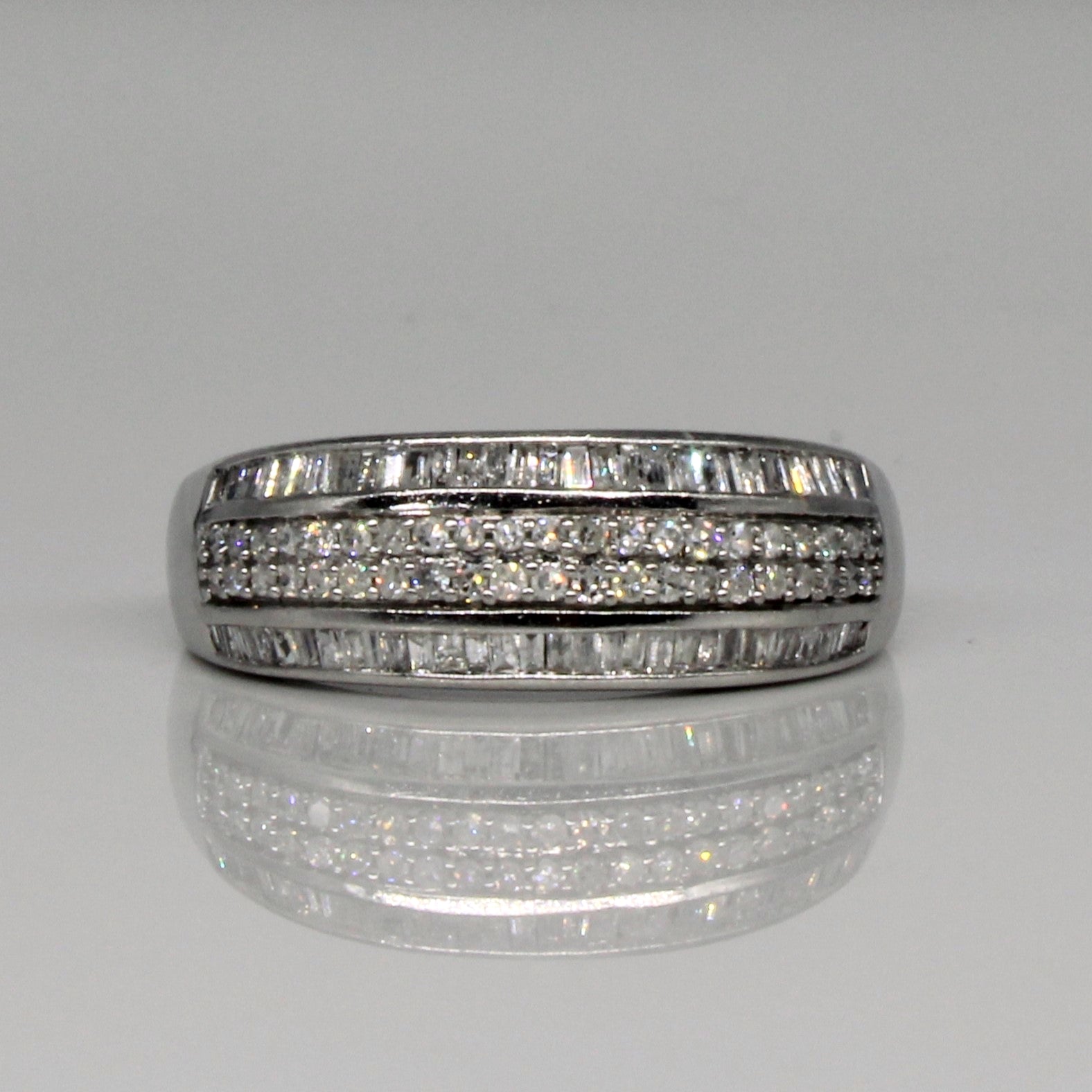 Baguette & Round Brilliant Cut Diamond Ring | 0.50ctw | SZ 10 |