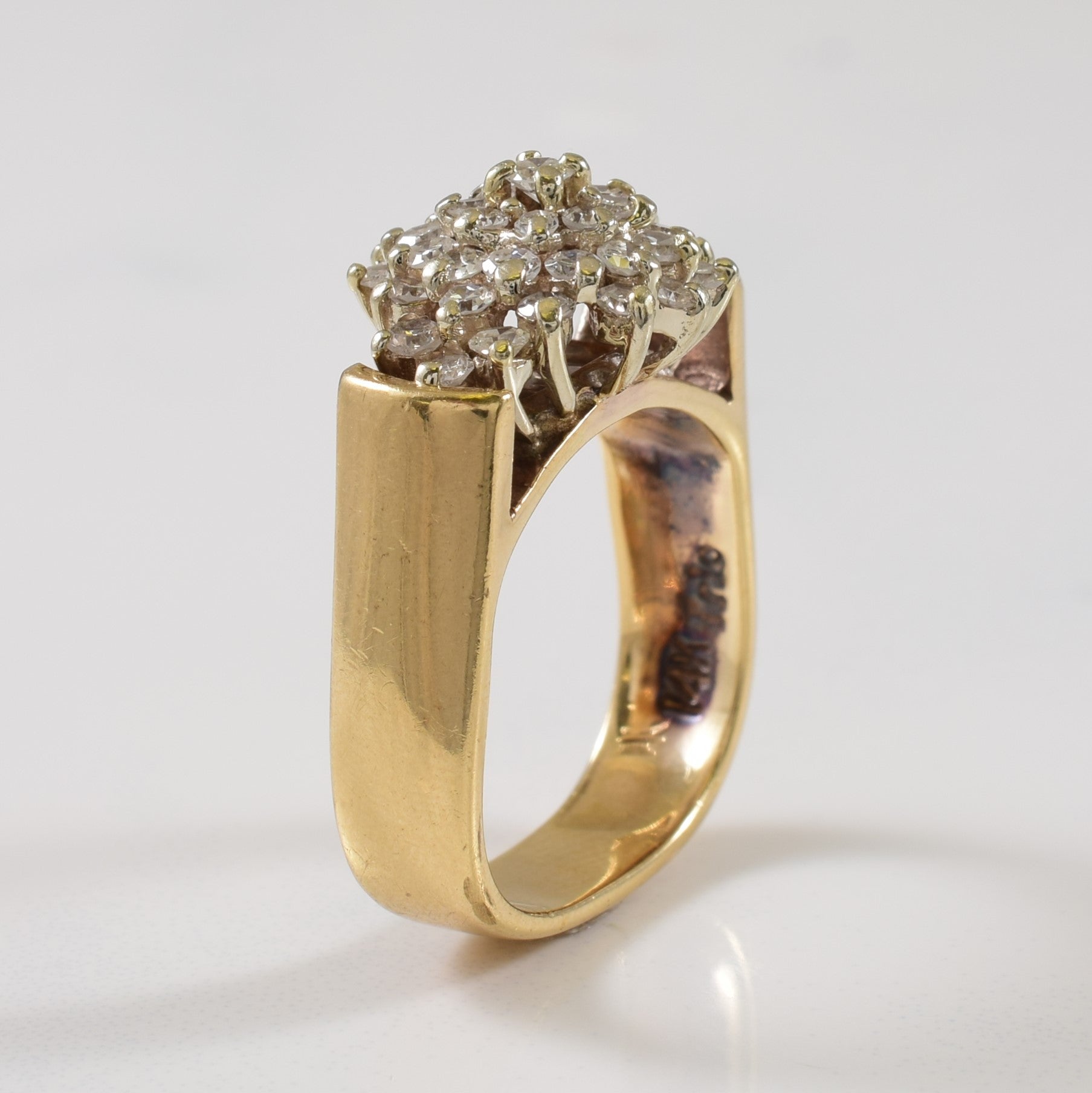 Cluster Diamond Ring | 0.75ctw | SZ 5.75 |