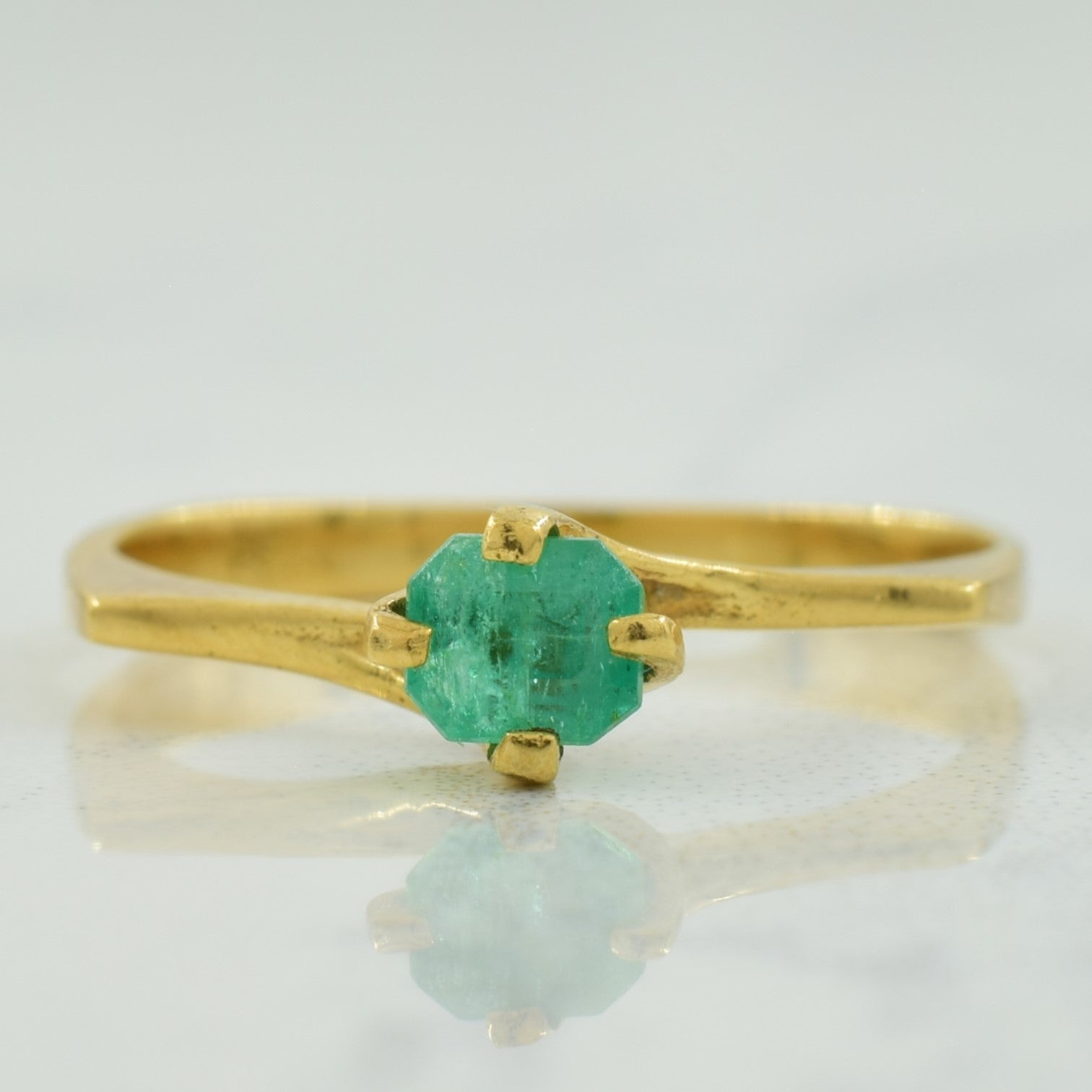 Emerald Solitaire Ring | 0.25ct | SZ 5.5 |