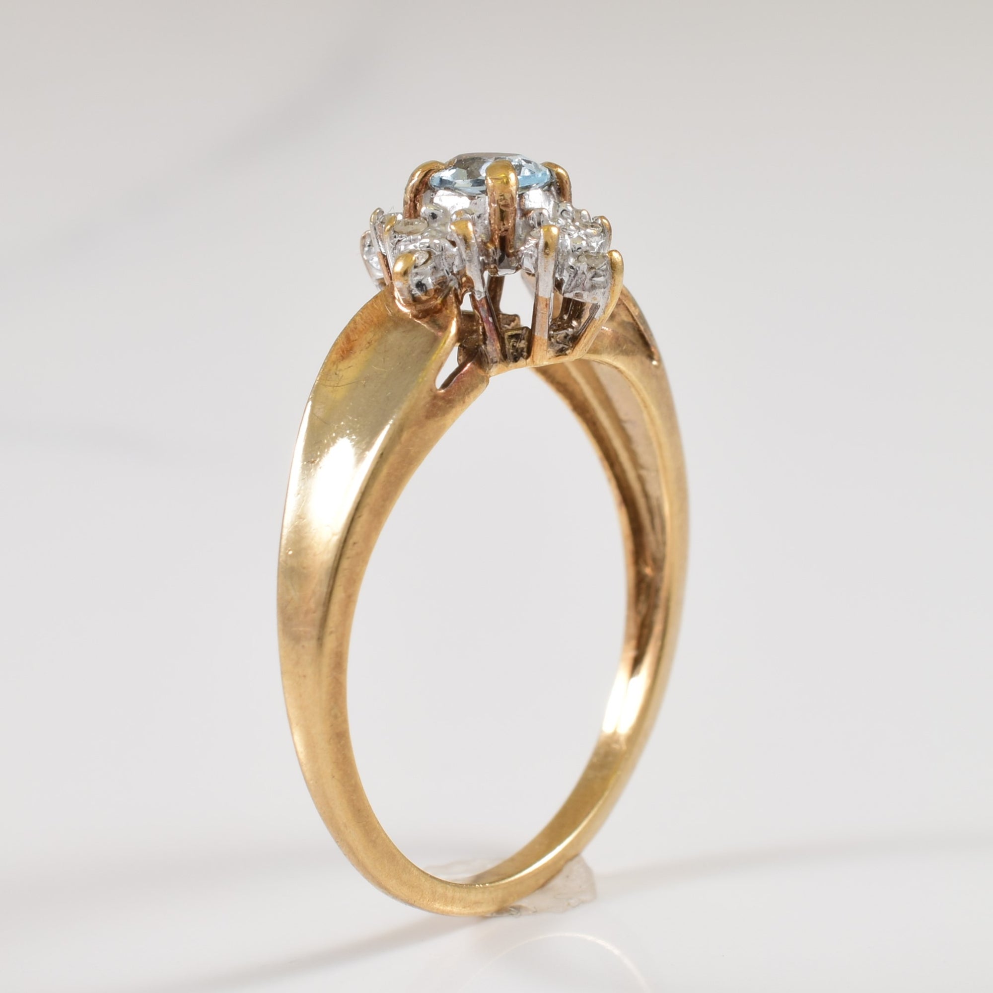 Aquamarine & Diamond Tapered Shank Ring | 0.14ct, 0.06ctw | SZ 6.5 |