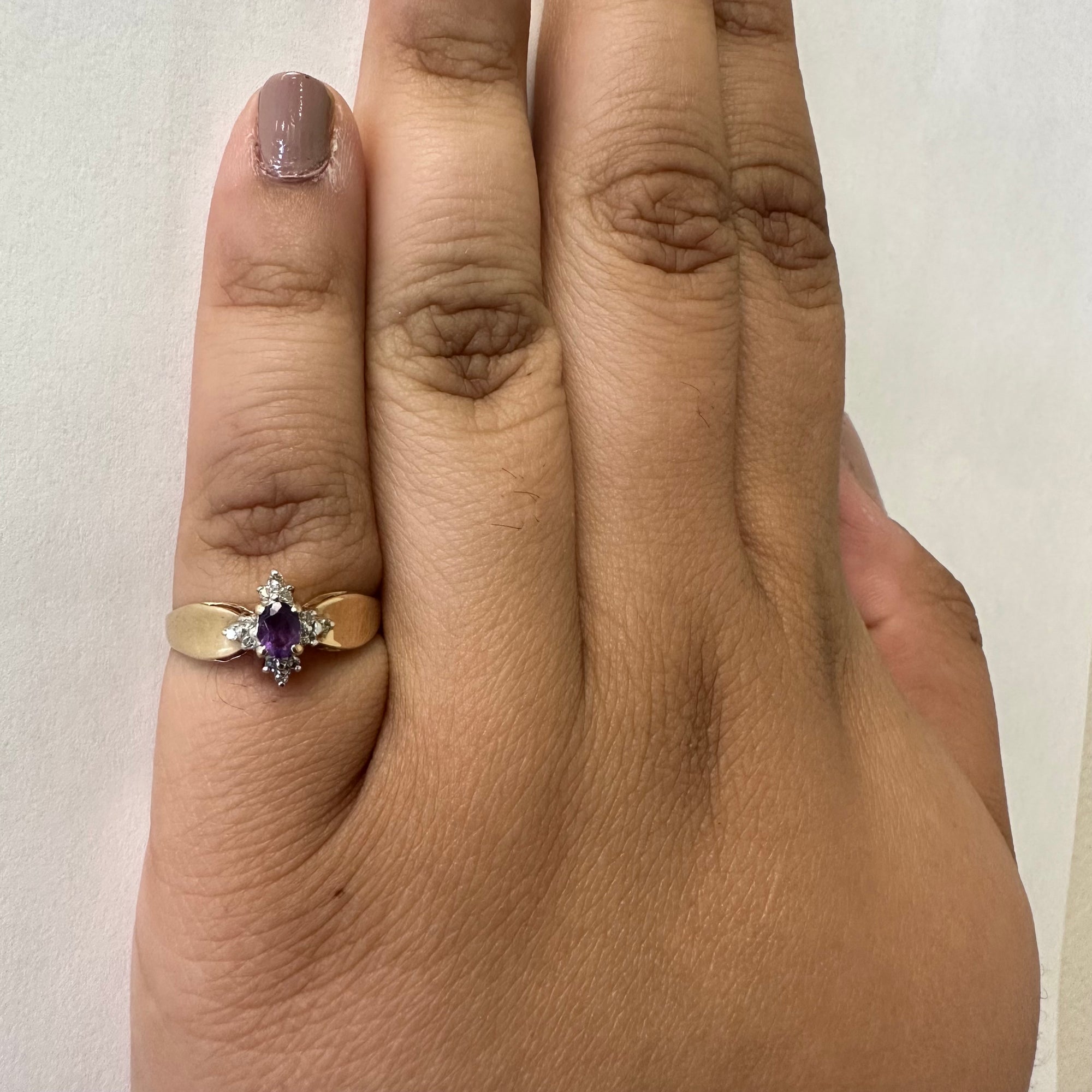Amethyst & Diamond Ring | 0.12ct, 0.06ctw | SZ 6 |
