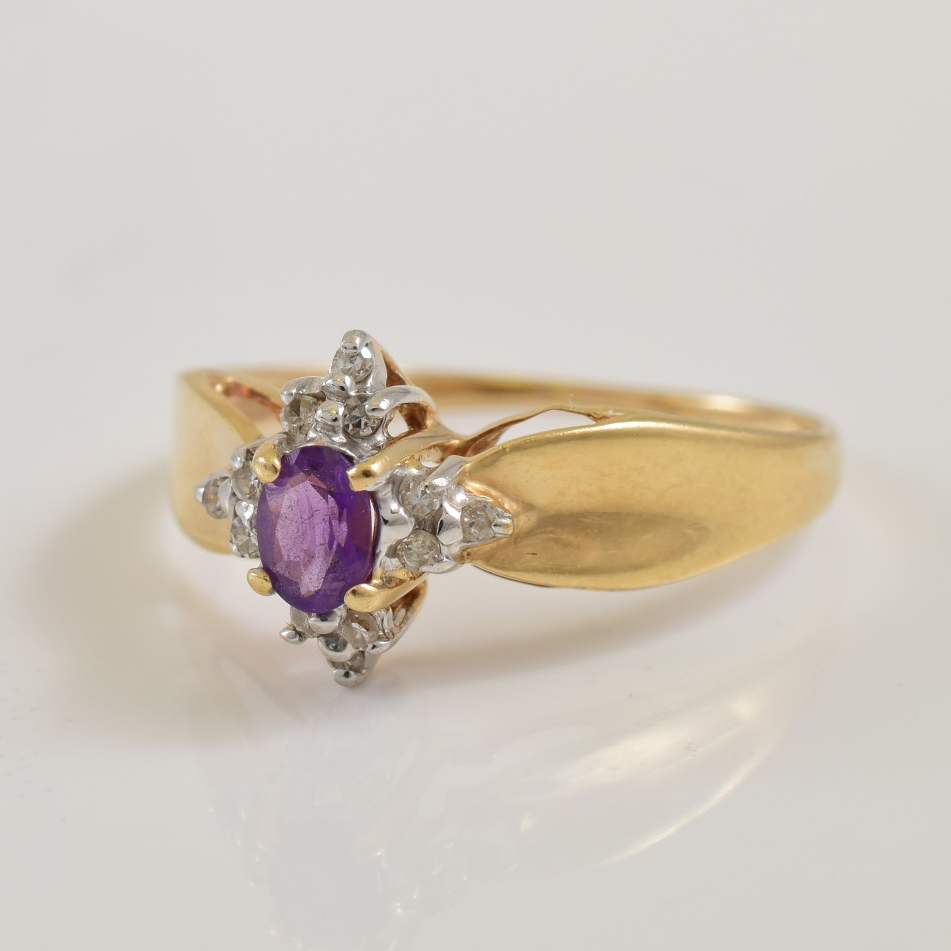 Amethyst & Diamond Ring | 0.12ct, 0.06ctw | SZ 6 |