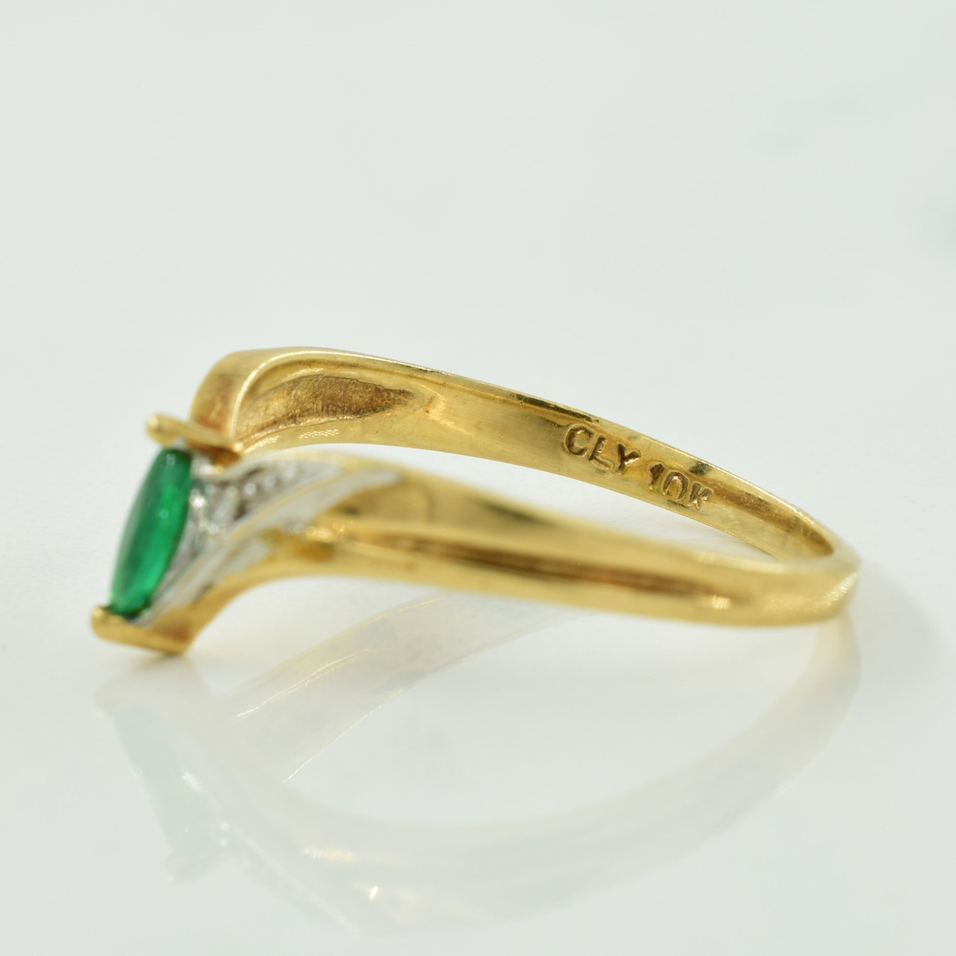 Emerald & Diamond Chevron Ring | 0.10ct, 0.01ctw | SZ 6 |