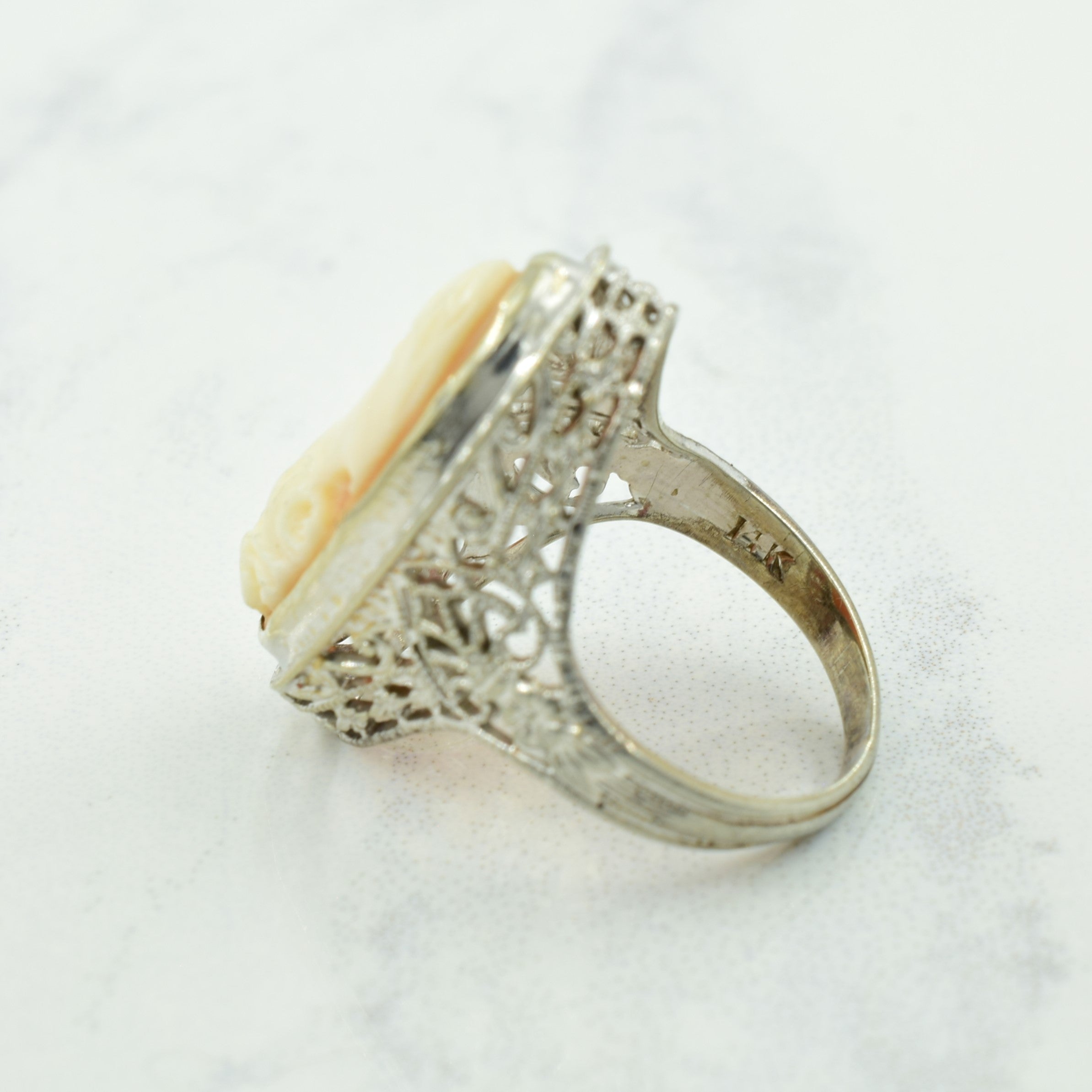 Cameo Shell Ring | 3.00ct | SZ 2.5 |